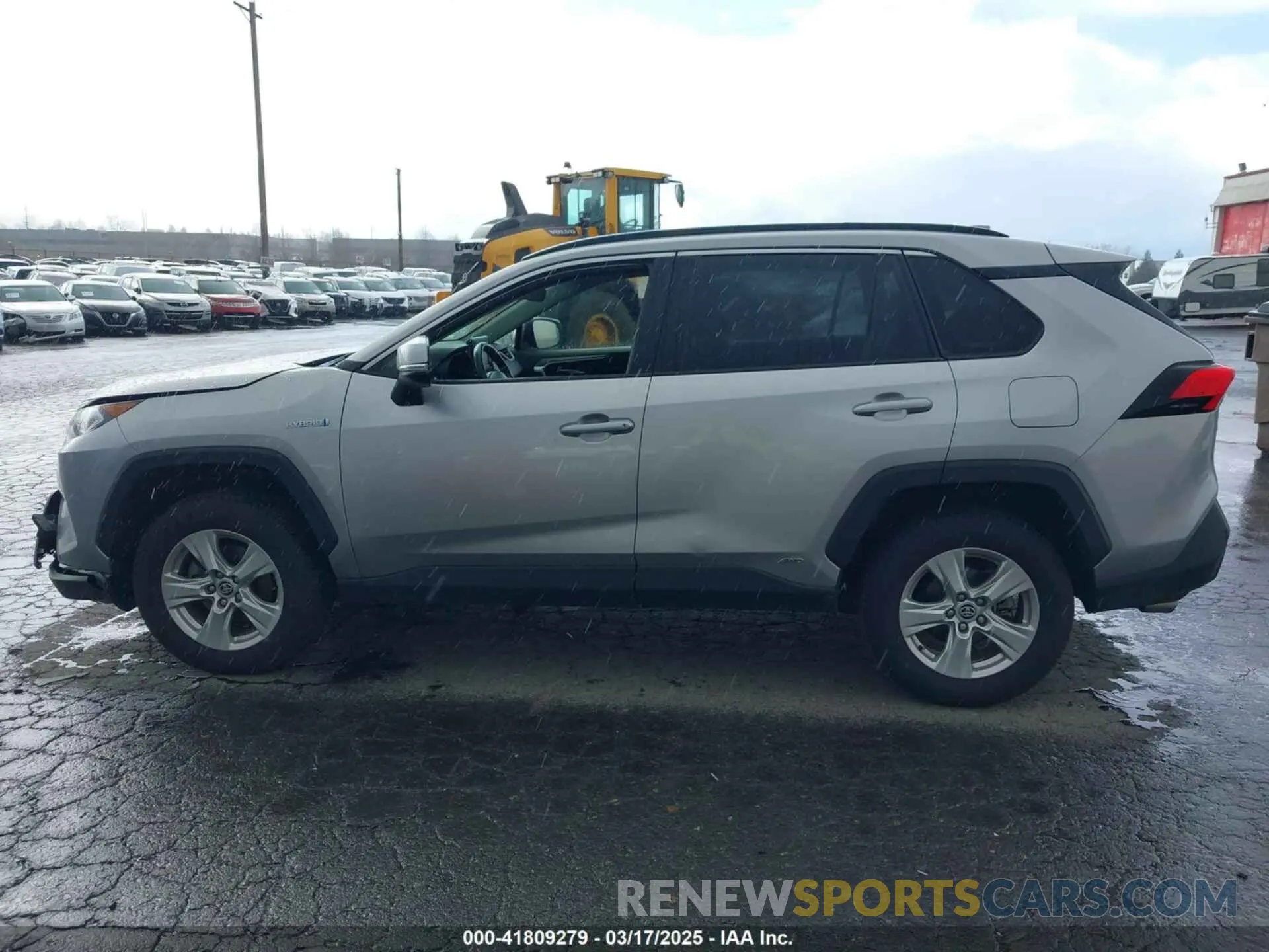 14 Photograph of a damaged car JTMRWRFV7LJ048557 TOYOTA RAV4 HYBRID 2020