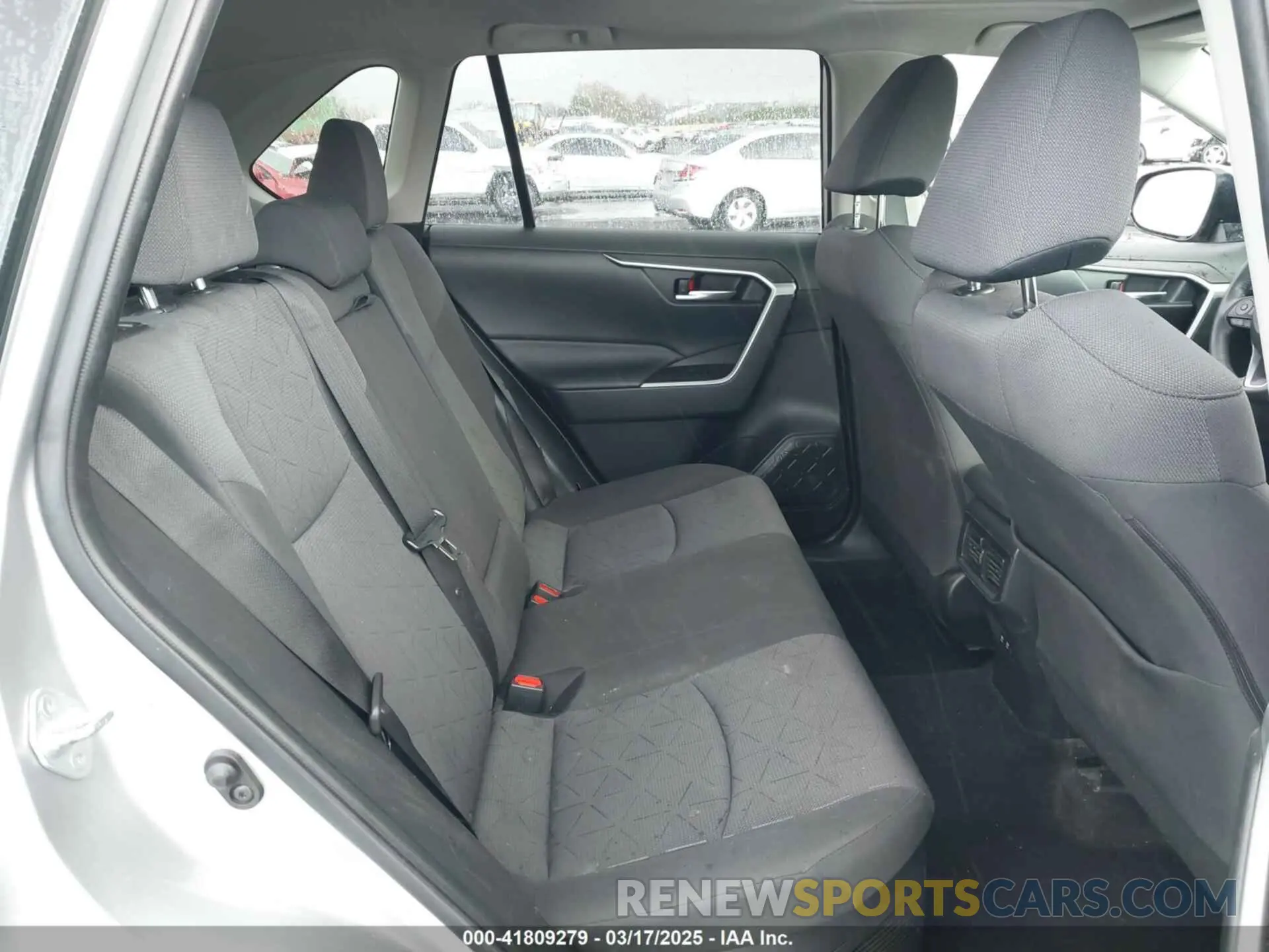 8 Photograph of a damaged car JTMRWRFV7LJ048557 TOYOTA RAV4 HYBRID 2020