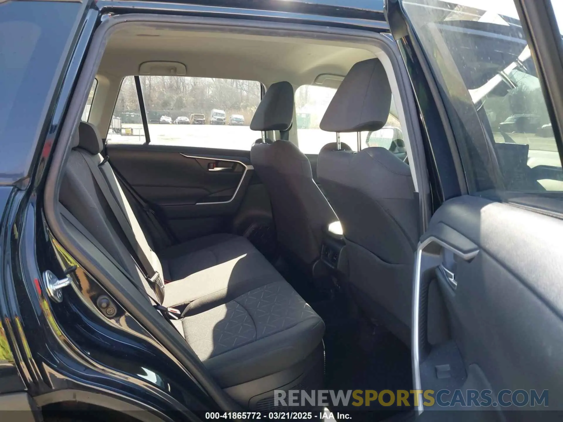 8 Photograph of a damaged car JTMRWRFV9LD044346 TOYOTA RAV4 HYBRID 2020