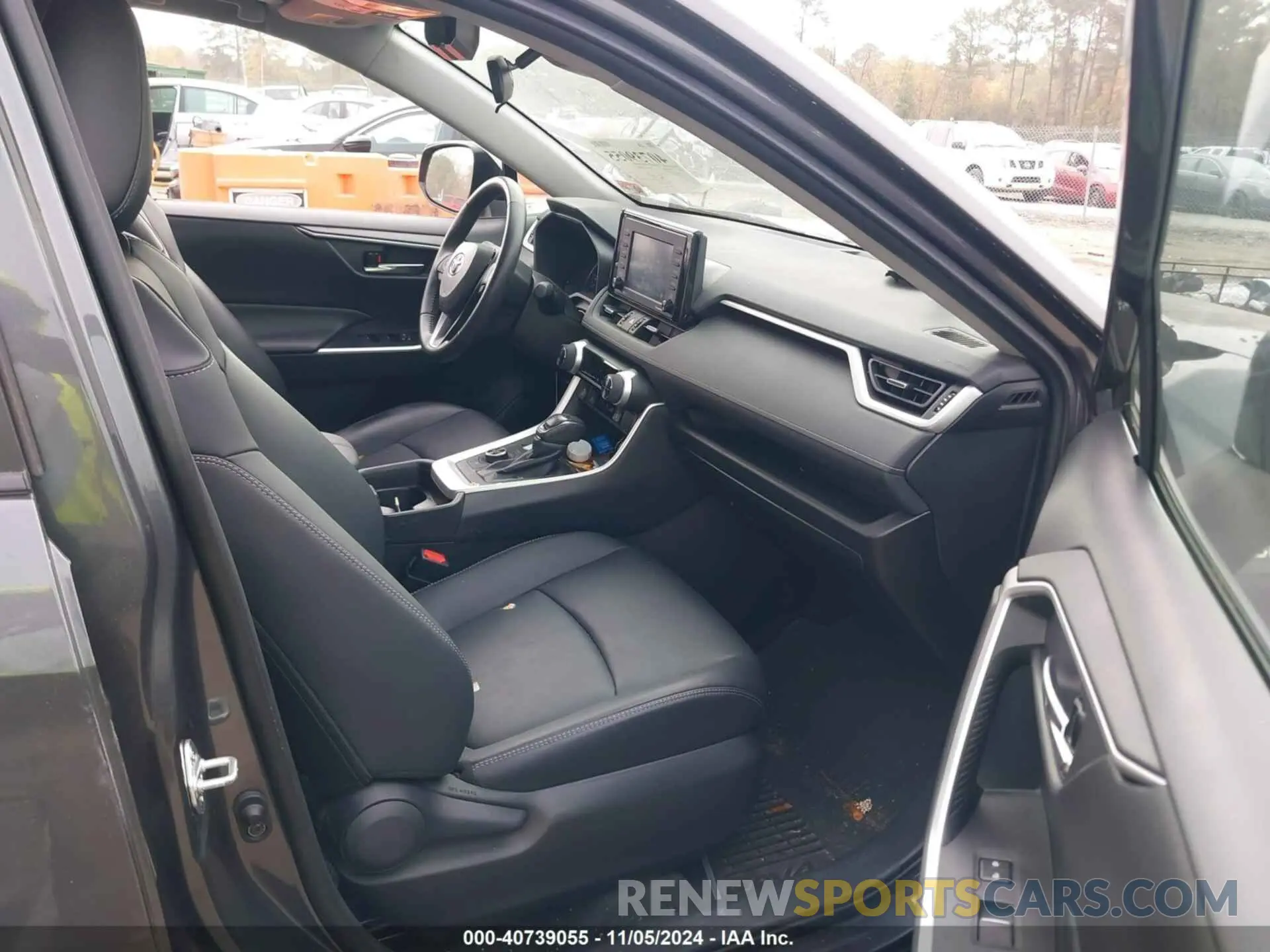5 Photograph of a damaged car 2T3B6RFV9MW010297 TOYOTA RAV4 HYBRID 2021