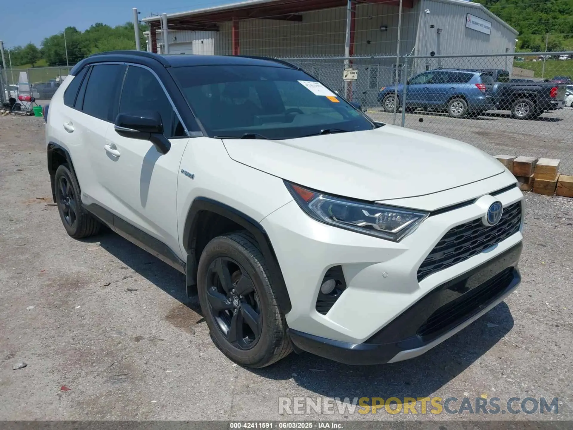 1 Photograph of a damaged car 2T3E6RFV0MW002568 TOYOTA RAV4 HYBRID 2021