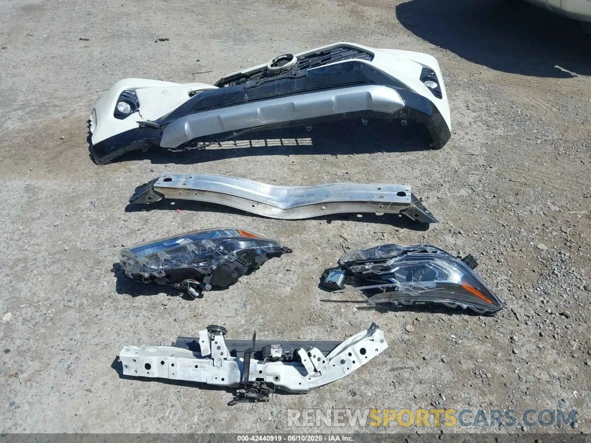 12 Photograph of a damaged car 2T3E6RFV1MW010758 TOYOTA RAV4 HYBRID 2021