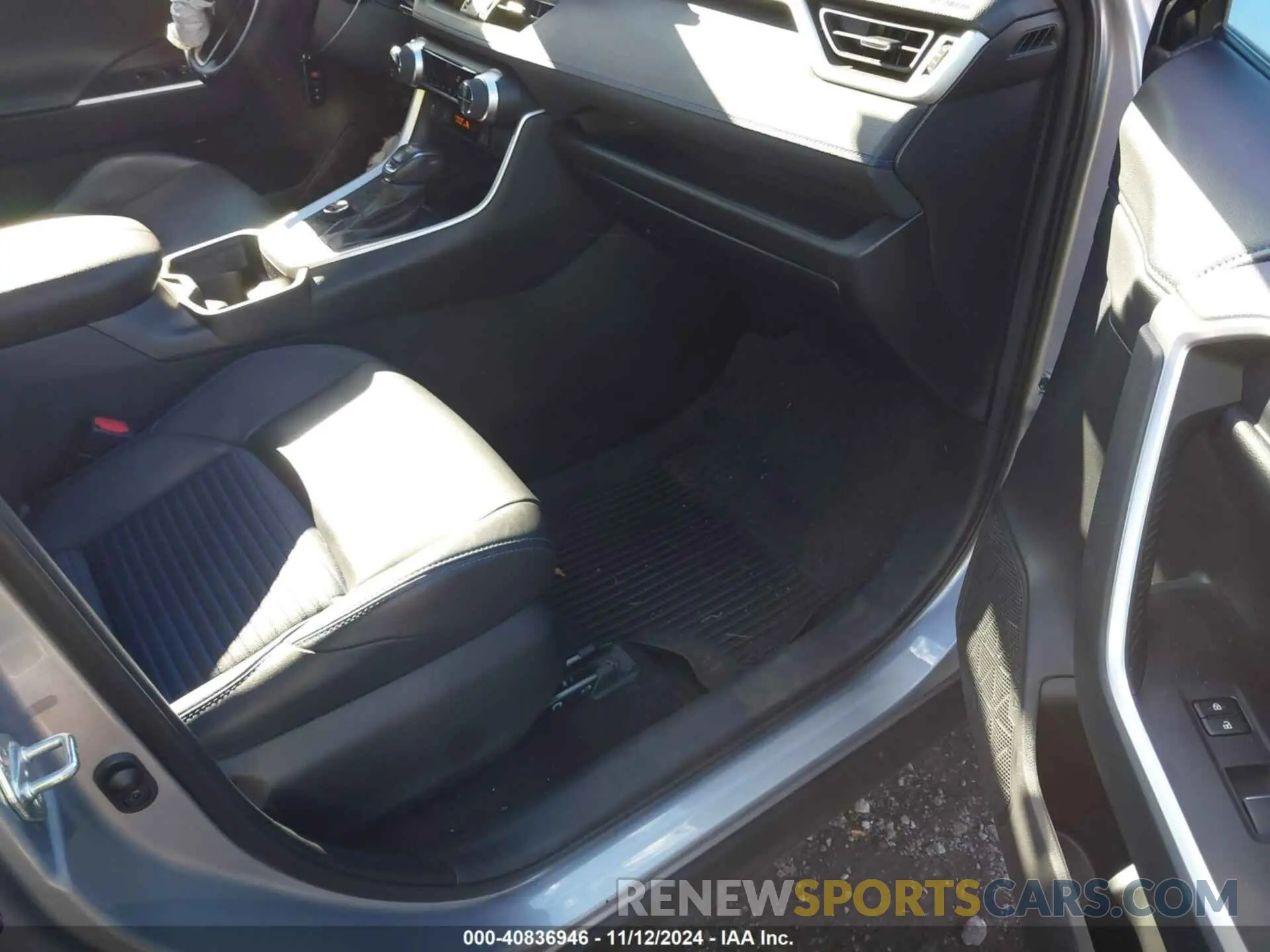 5 Photograph of a damaged car 2T3E6RFV1MW026734 TOYOTA RAV4 HYBRID 2021