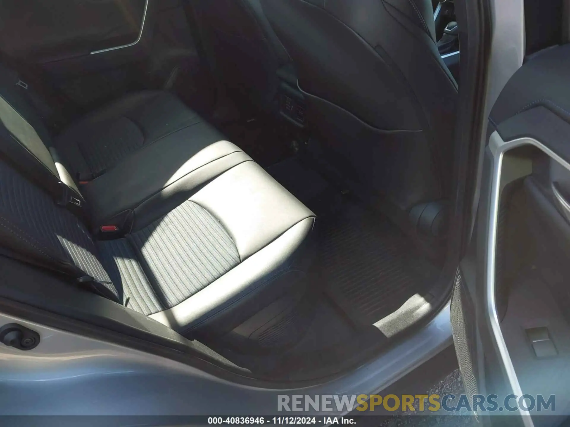 8 Photograph of a damaged car 2T3E6RFV1MW026734 TOYOTA RAV4 HYBRID 2021