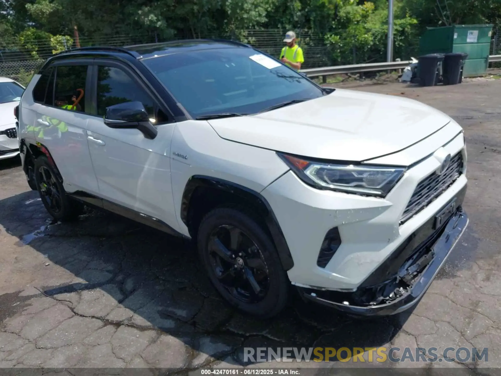 1 Photograph of a damaged car 2T3E6RFV1MW027642 TOYOTA RAV4 HYBRID 2021