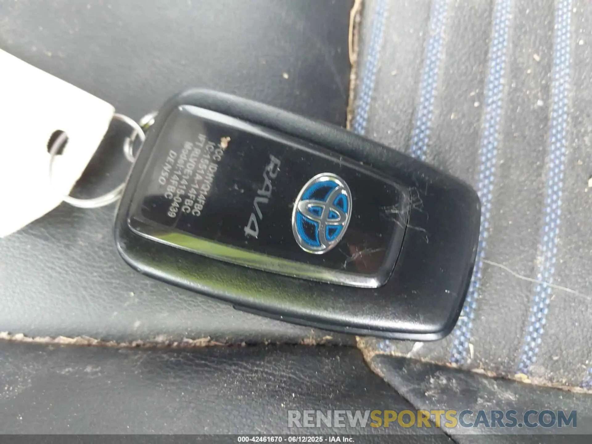 11 Photograph of a damaged car 2T3E6RFV6MW007886 TOYOTA RAV4 HYBRID 2021