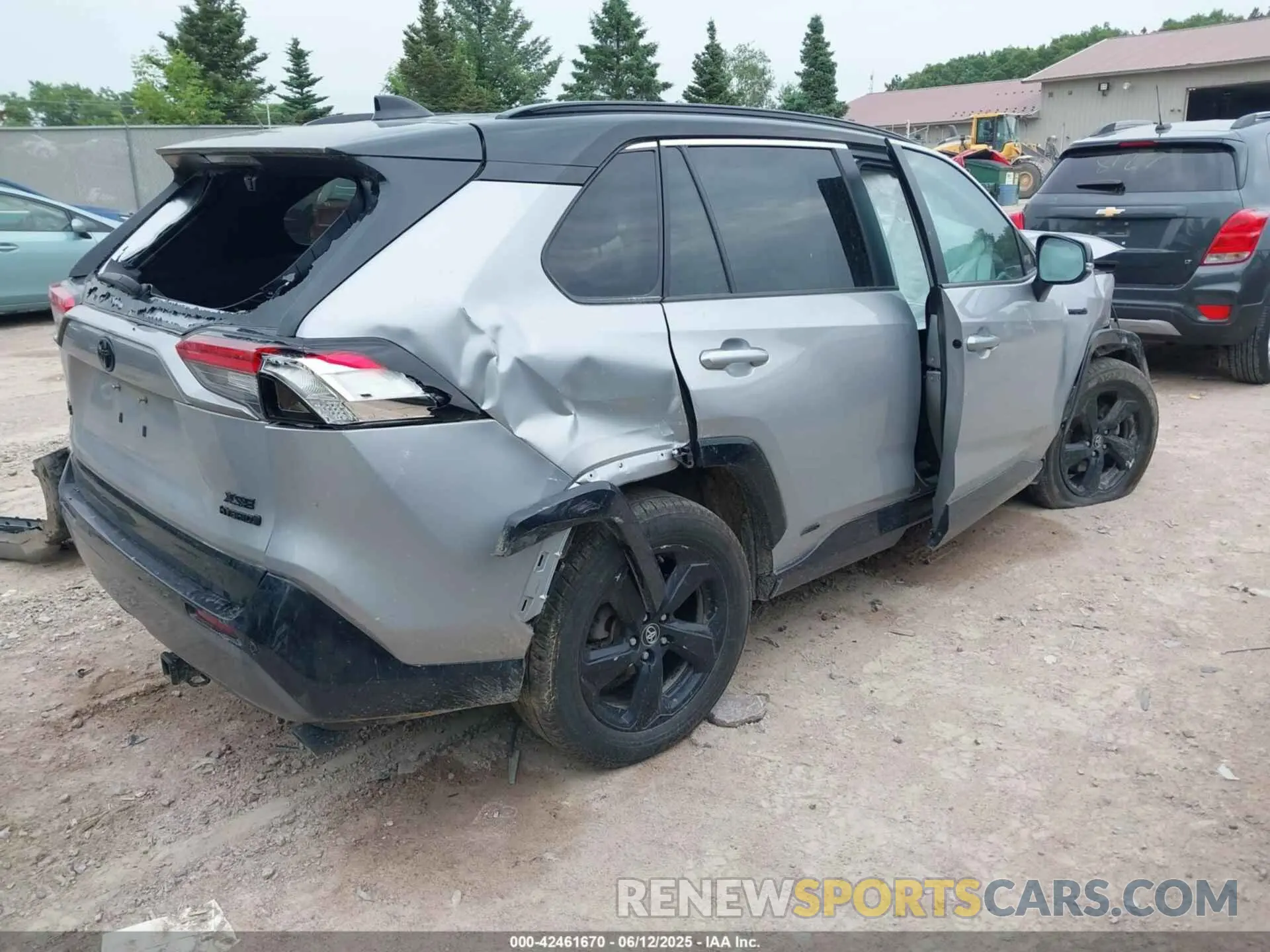 4 Photograph of a damaged car 2T3E6RFV6MW007886 TOYOTA RAV4 HYBRID 2021