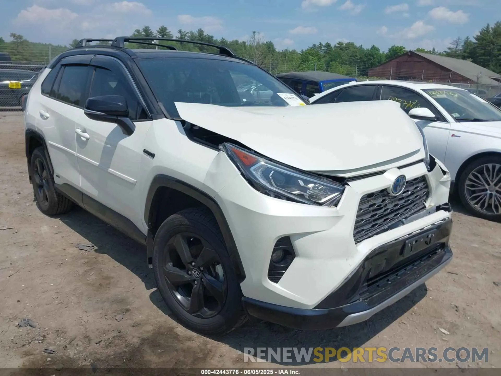 1 Photograph of a damaged car 2T3E6RFV8MW010028 TOYOTA RAV4 HYBRID 2021