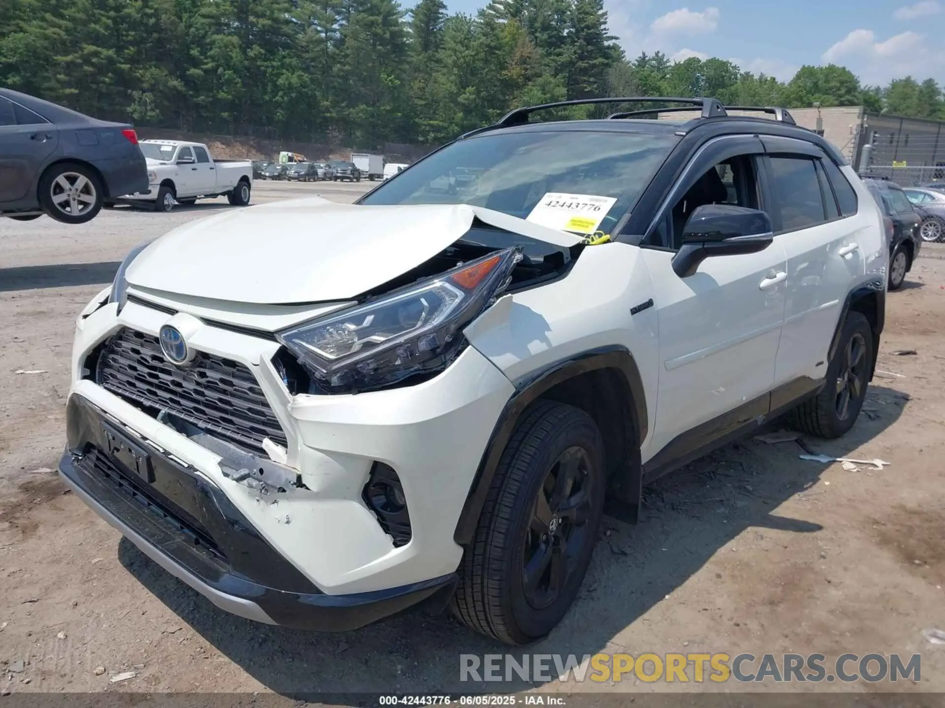2 Photograph of a damaged car 2T3E6RFV8MW010028 TOYOTA RAV4 HYBRID 2021