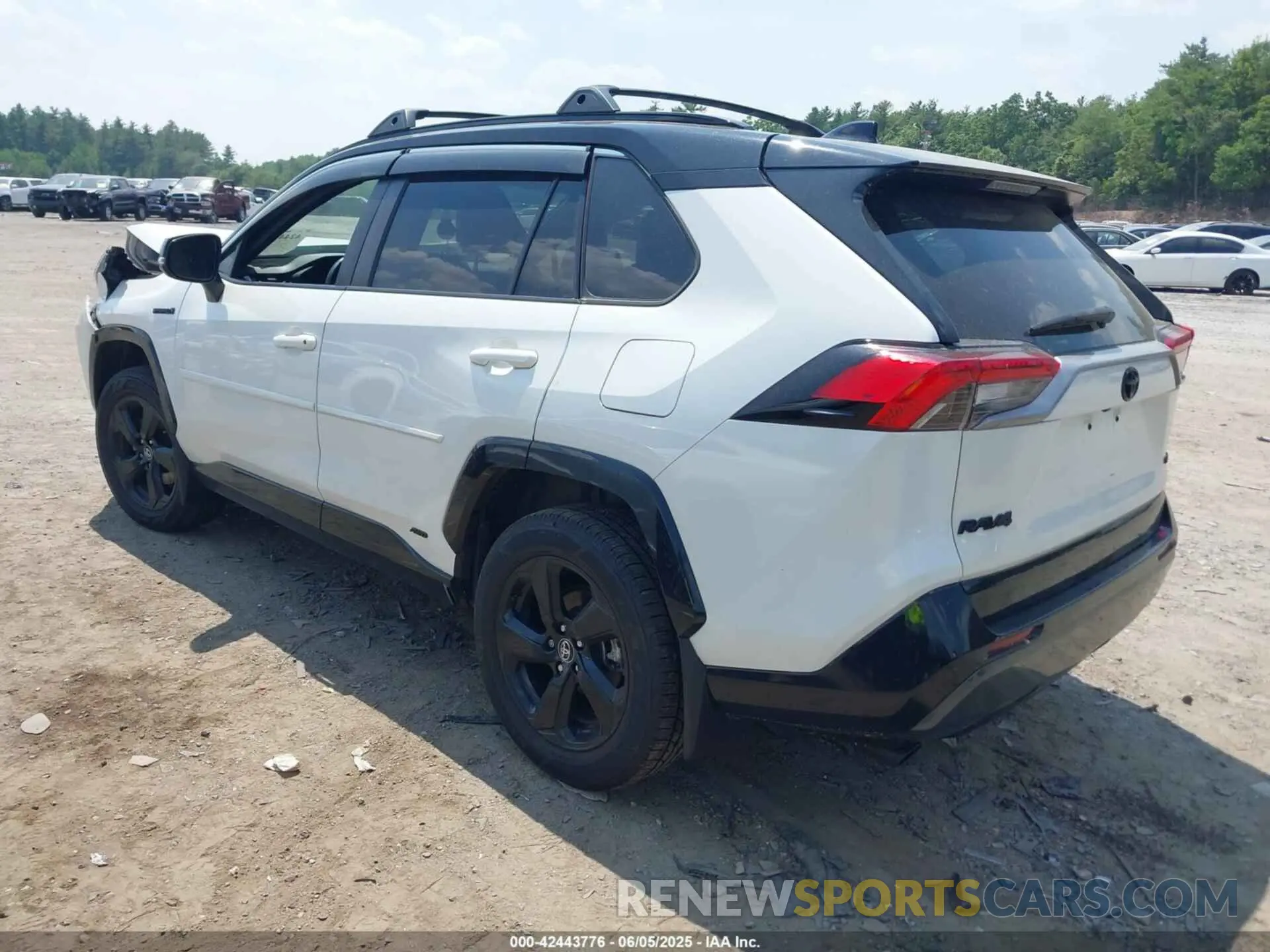 3 Photograph of a damaged car 2T3E6RFV8MW010028 TOYOTA RAV4 HYBRID 2021