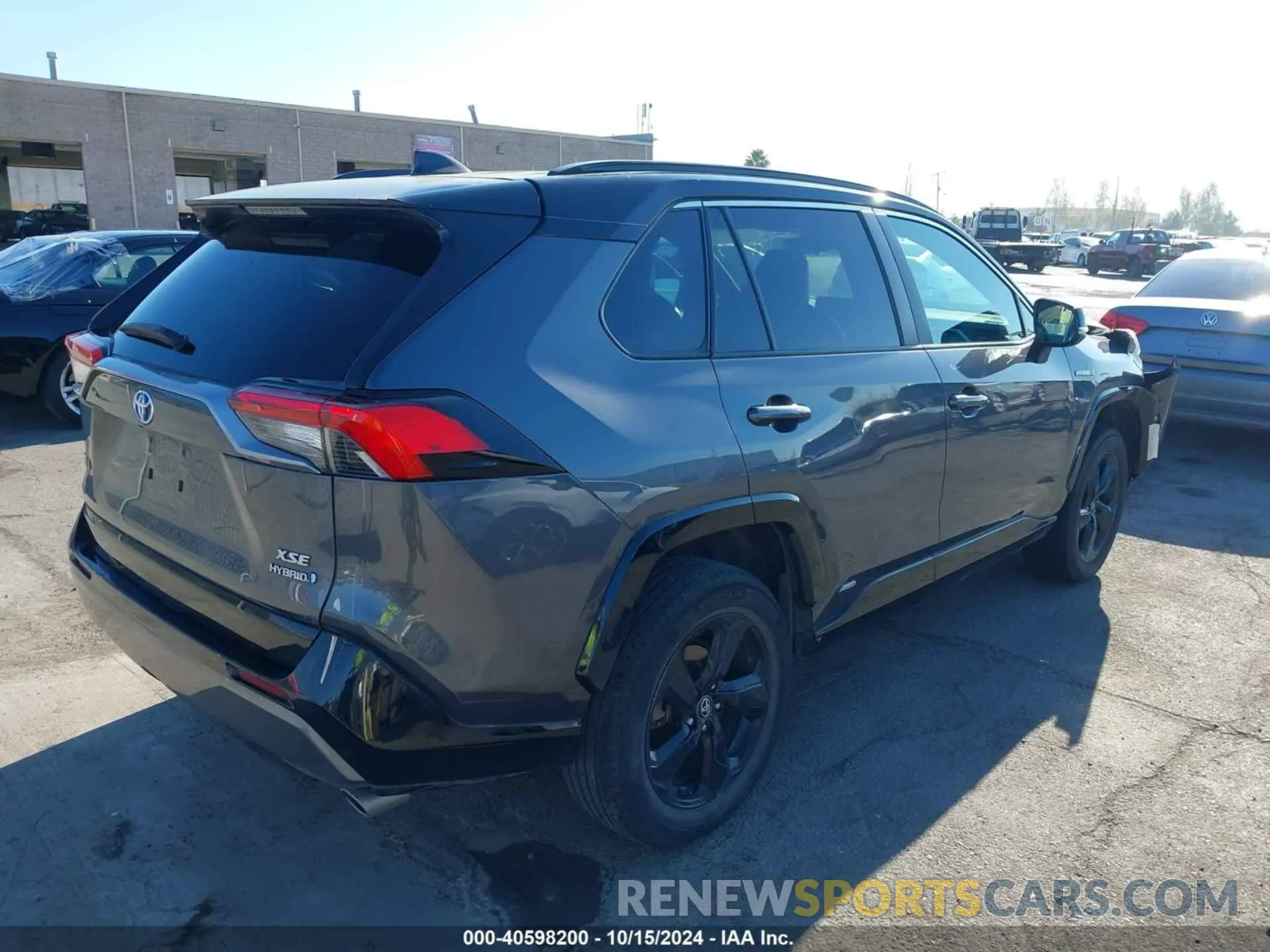 4 Photograph of a damaged car 2T3E6RFVXMW009477 TOYOTA RAV4 HYBRID 2021