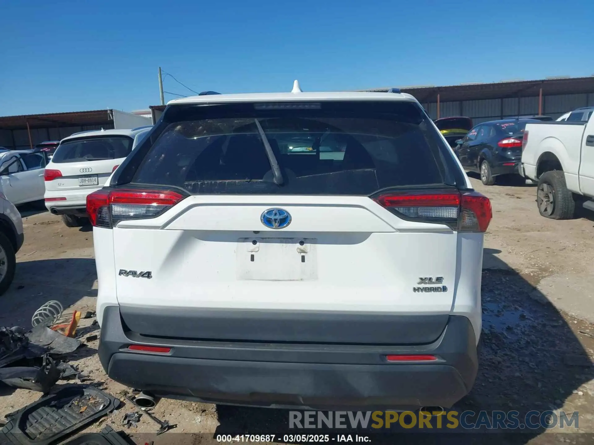 17 Photograph of a damaged car 2T3RWRFV1MW115429 TOYOTA RAV4 HYBRID 2021