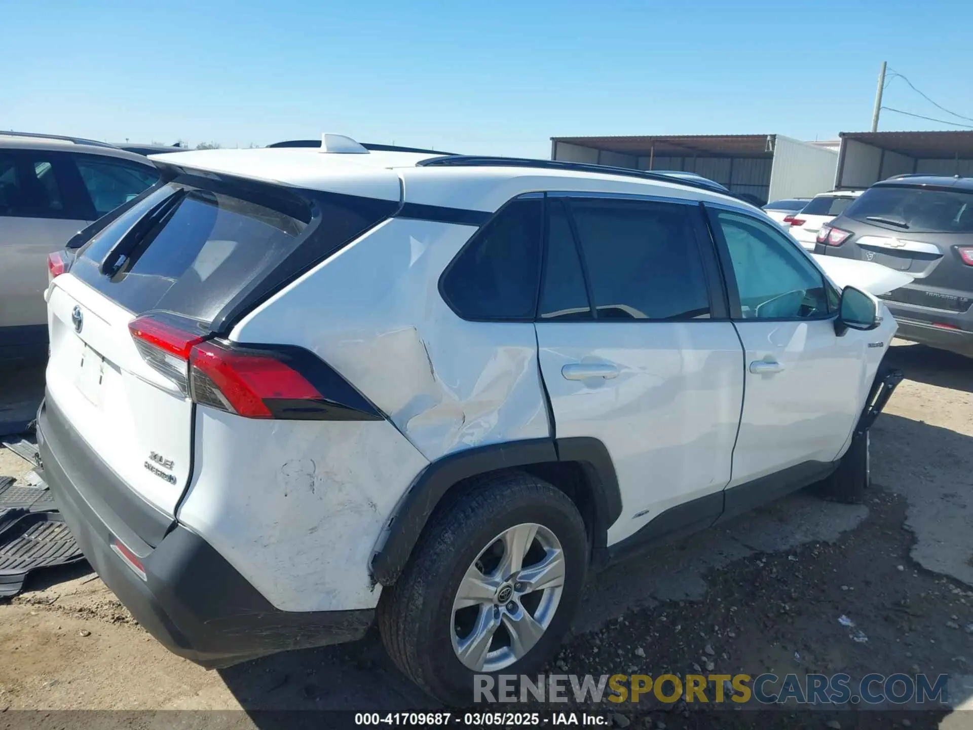 4 Photograph of a damaged car 2T3RWRFV1MW115429 TOYOTA RAV4 HYBRID 2021
