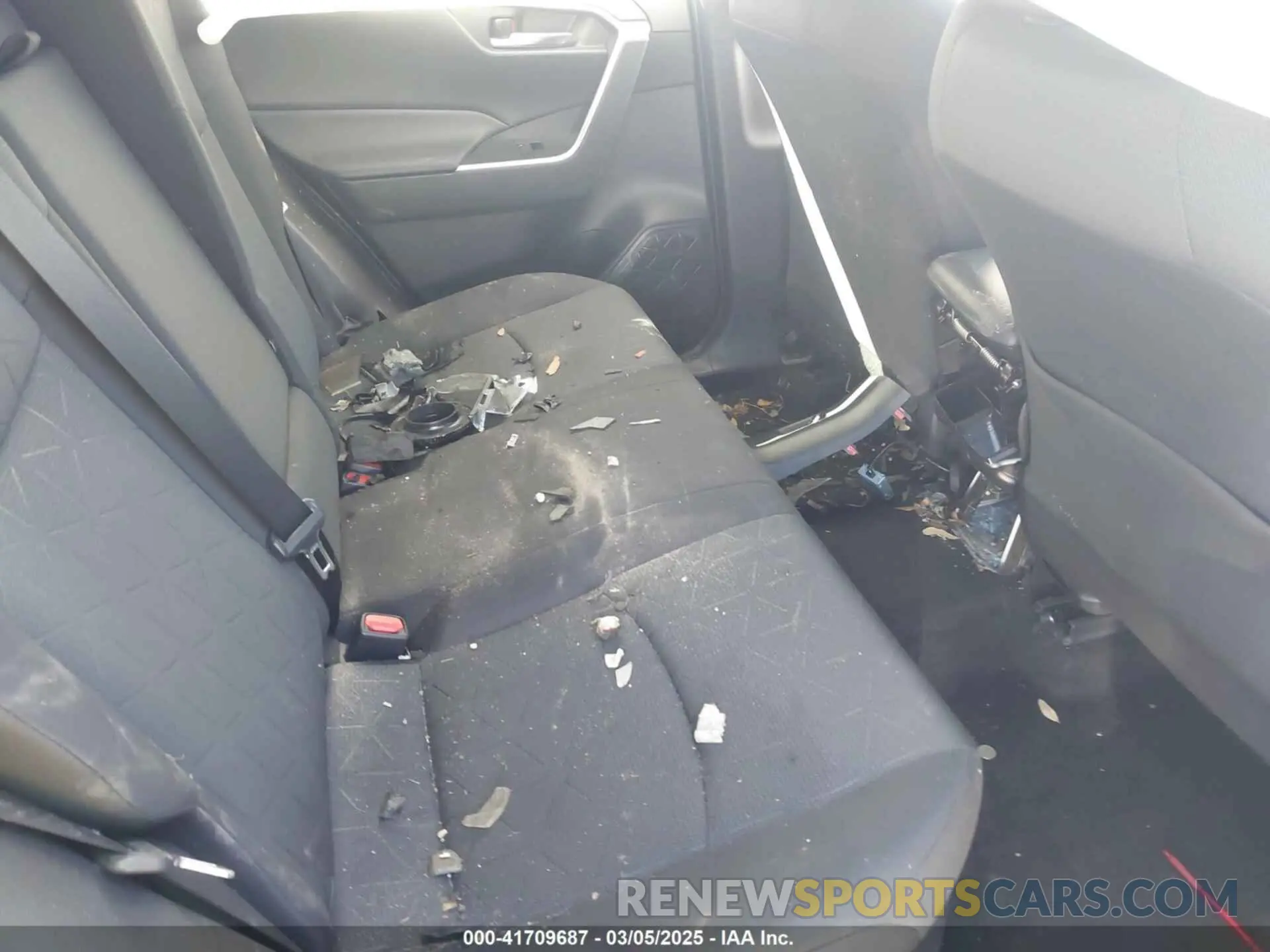 8 Photograph of a damaged car 2T3RWRFV1MW115429 TOYOTA RAV4 HYBRID 2021