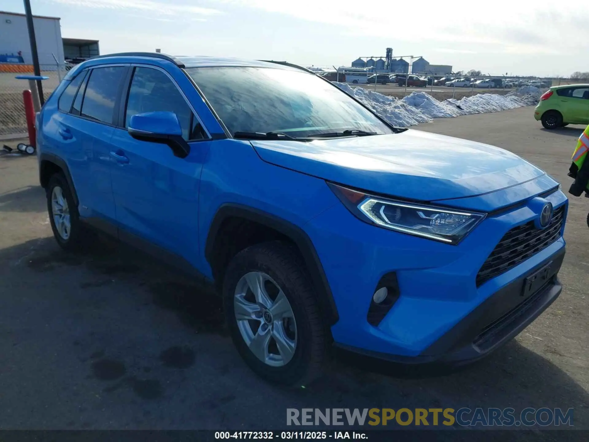 1 Photograph of a damaged car 2T3RWRFV5MW113117 TOYOTA RAV4 HYBRID 2021