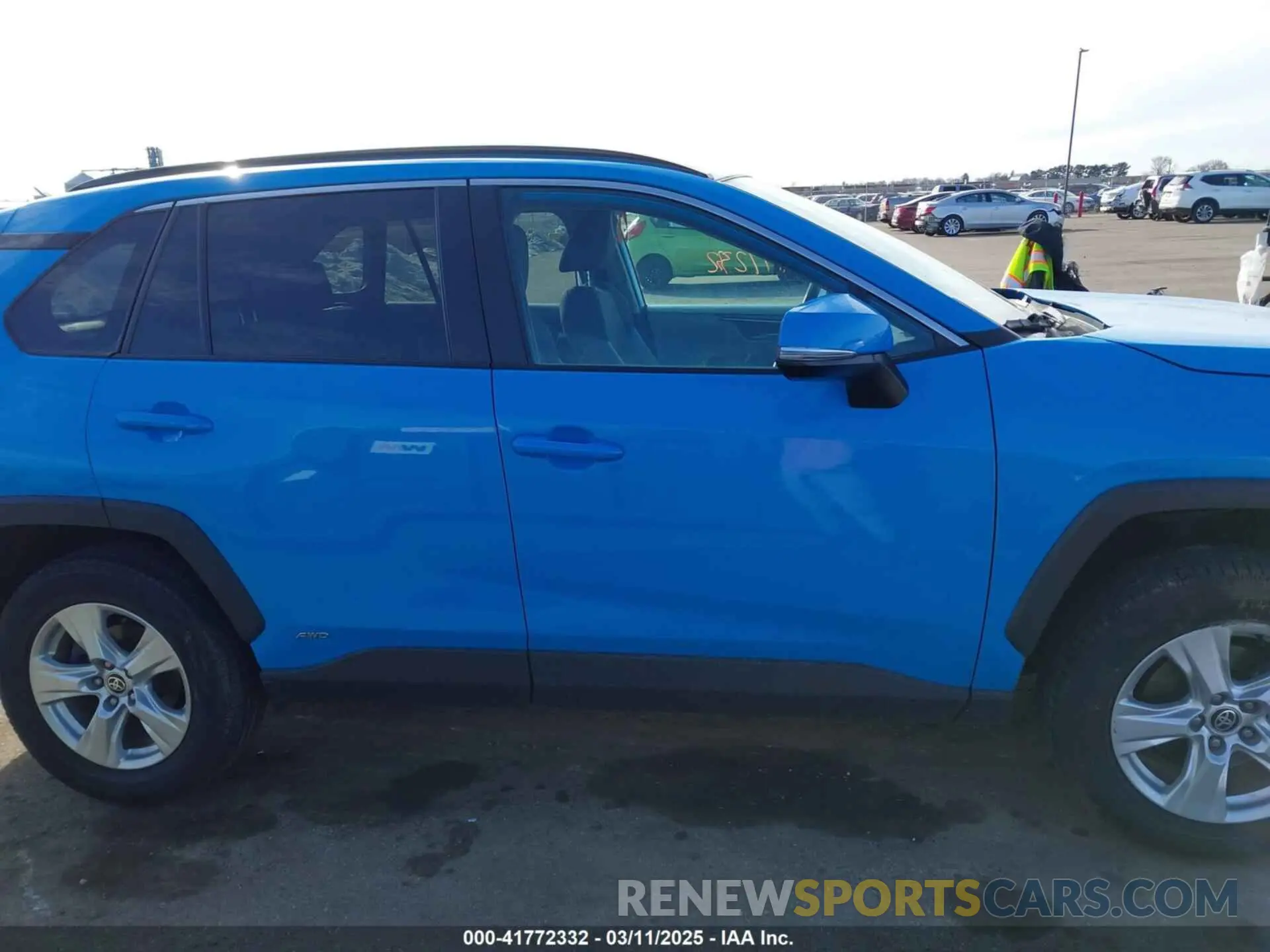 13 Photograph of a damaged car 2T3RWRFV5MW113117 TOYOTA RAV4 HYBRID 2021