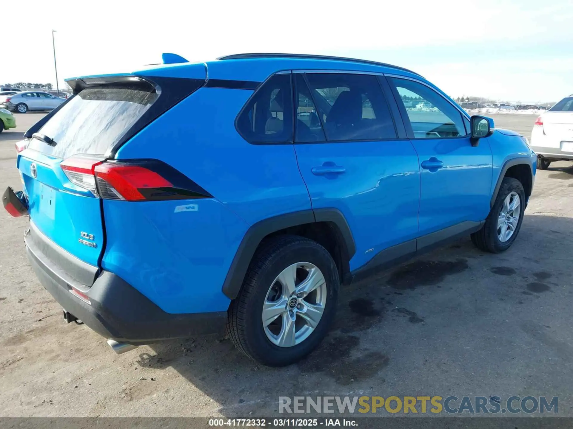4 Photograph of a damaged car 2T3RWRFV5MW113117 TOYOTA RAV4 HYBRID 2021