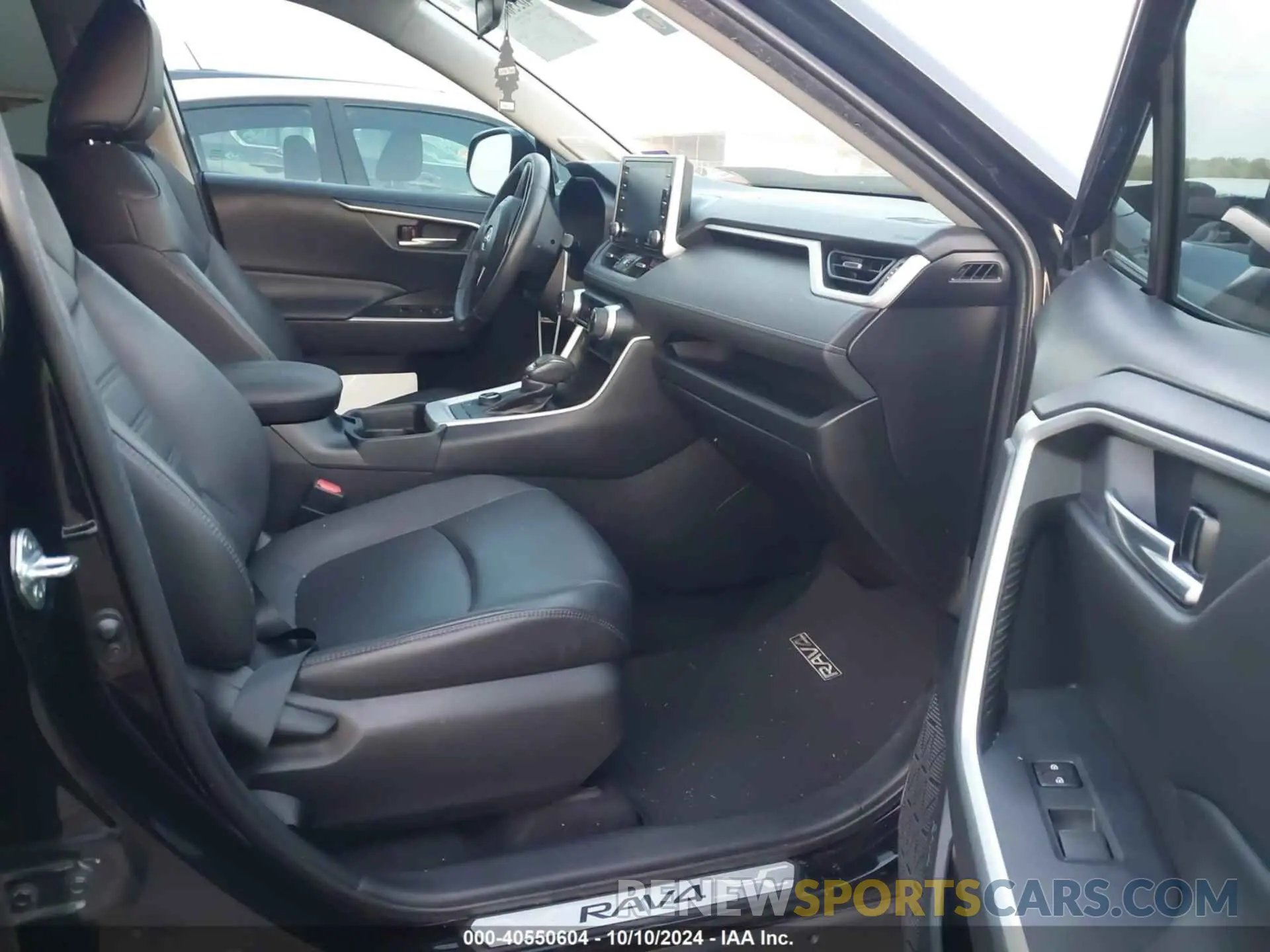 5 Photograph of a damaged car 4T3B6RFV3MU046079 TOYOTA RAV4 HYBRID 2021