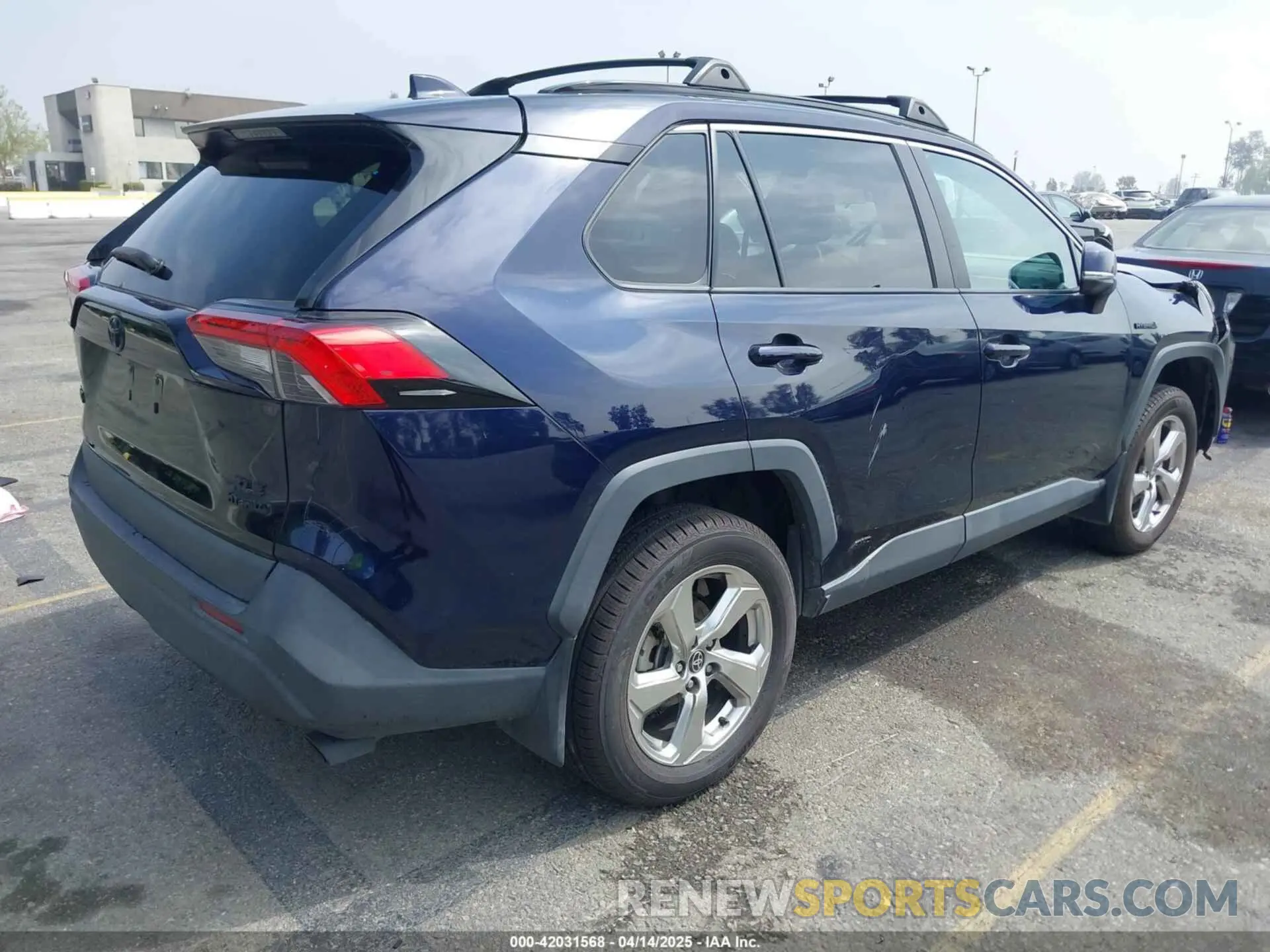 4 Фотография поврежденного автомобиля 4T3B6RFV5MU049808 TOYOTA RAV4 HYBRID 2021