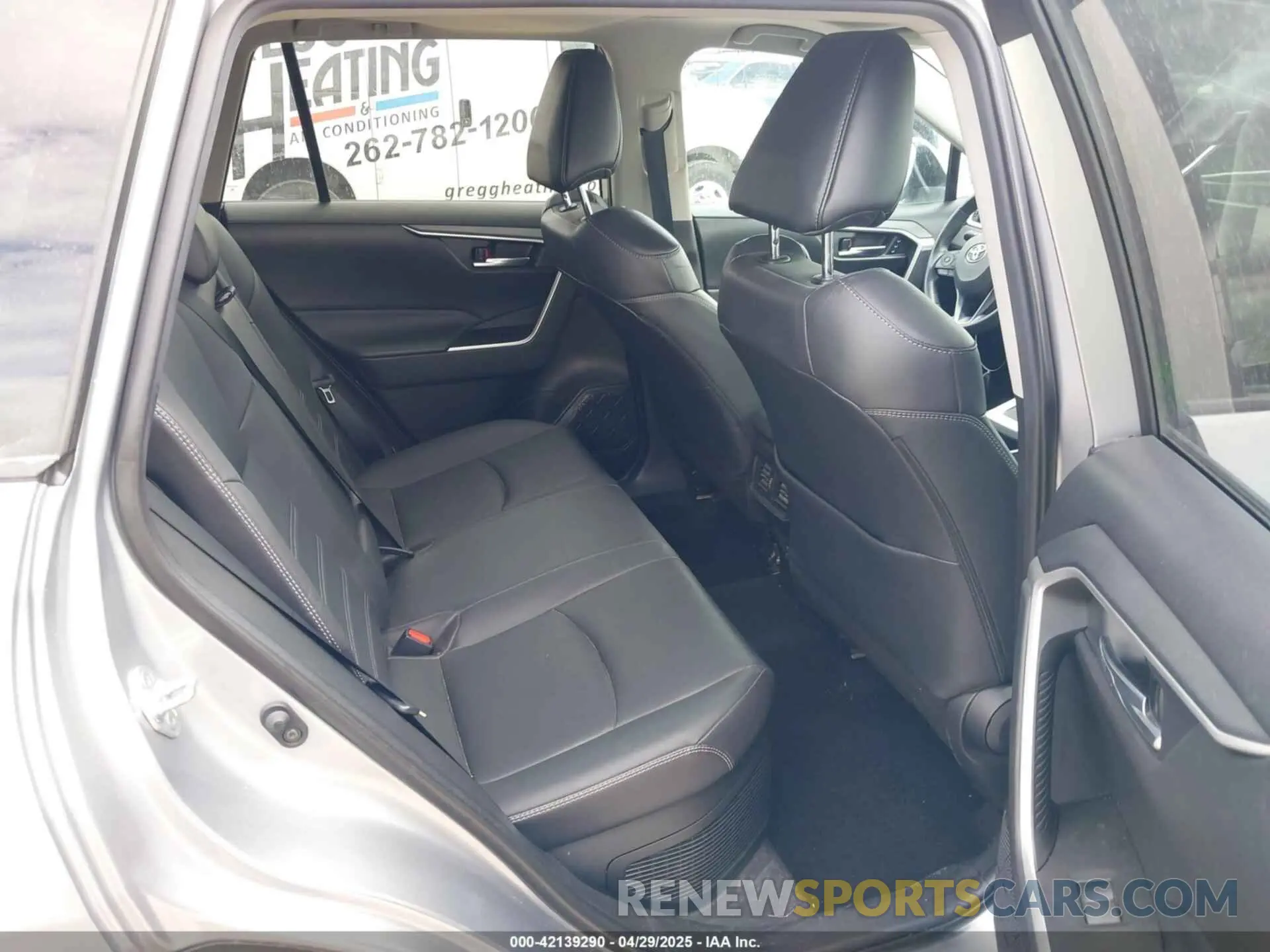 8 Photograph of a damaged car 4T3B6RFV6MU021452 TOYOTA RAV4 HYBRID 2021