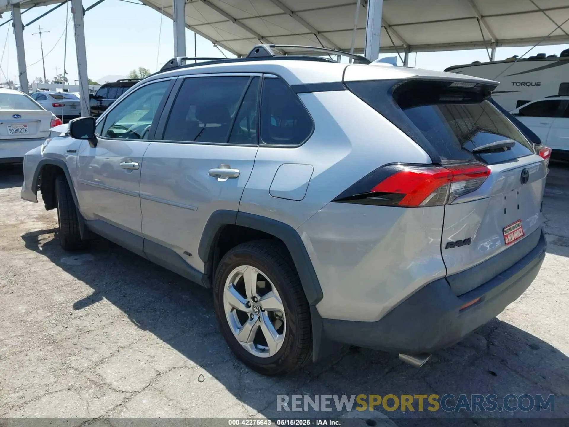 3 Photograph of a damaged car 4T3B6RFV7MU044710 TOYOTA RAV4 HYBRID 2021