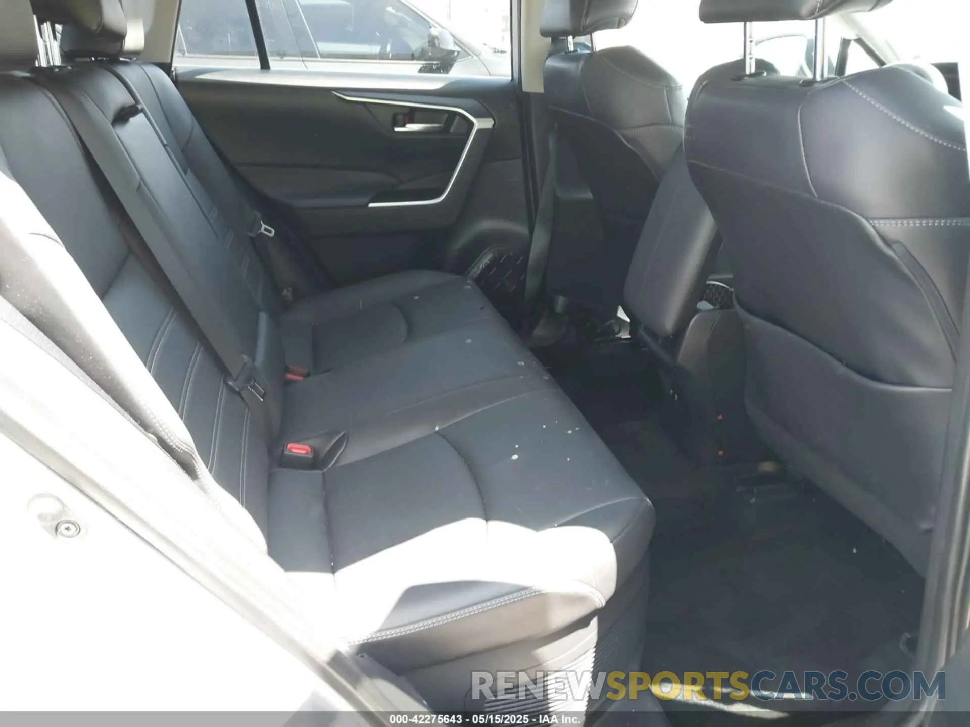 8 Photograph of a damaged car 4T3B6RFV7MU044710 TOYOTA RAV4 HYBRID 2021
