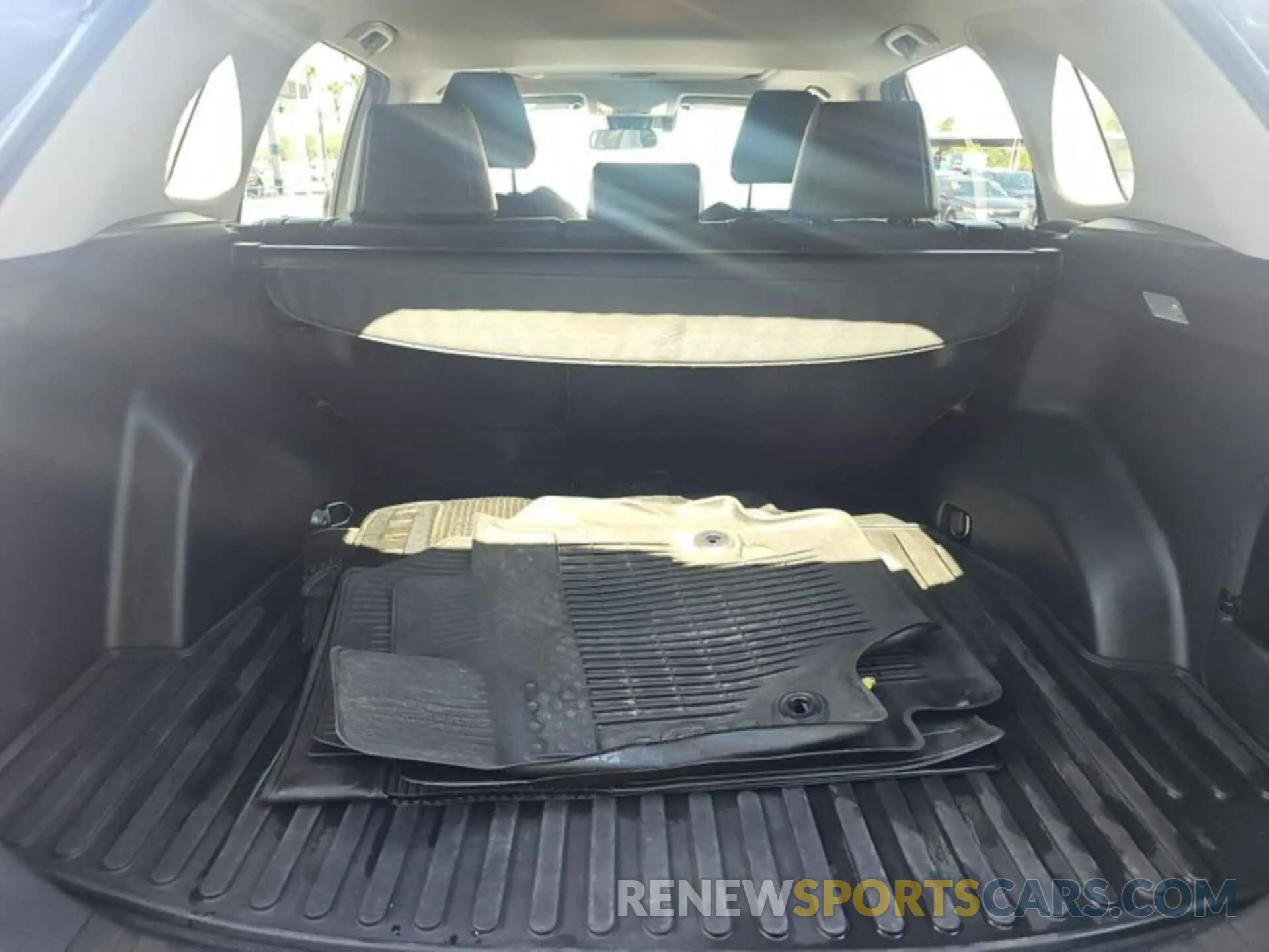 10 Photograph of a damaged car 4T3B6RFV8MU032050 TOYOTA RAV4 HYBRID 2021