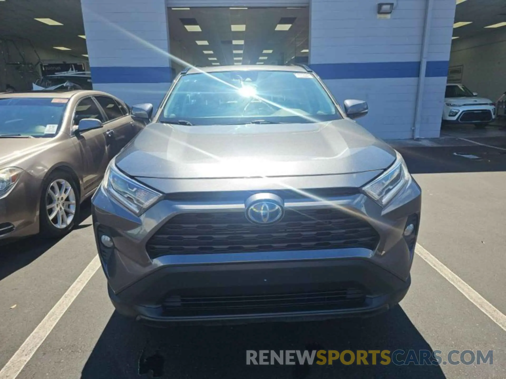 3 Photograph of a damaged car 4T3B6RFV8MU032050 TOYOTA RAV4 HYBRID 2021