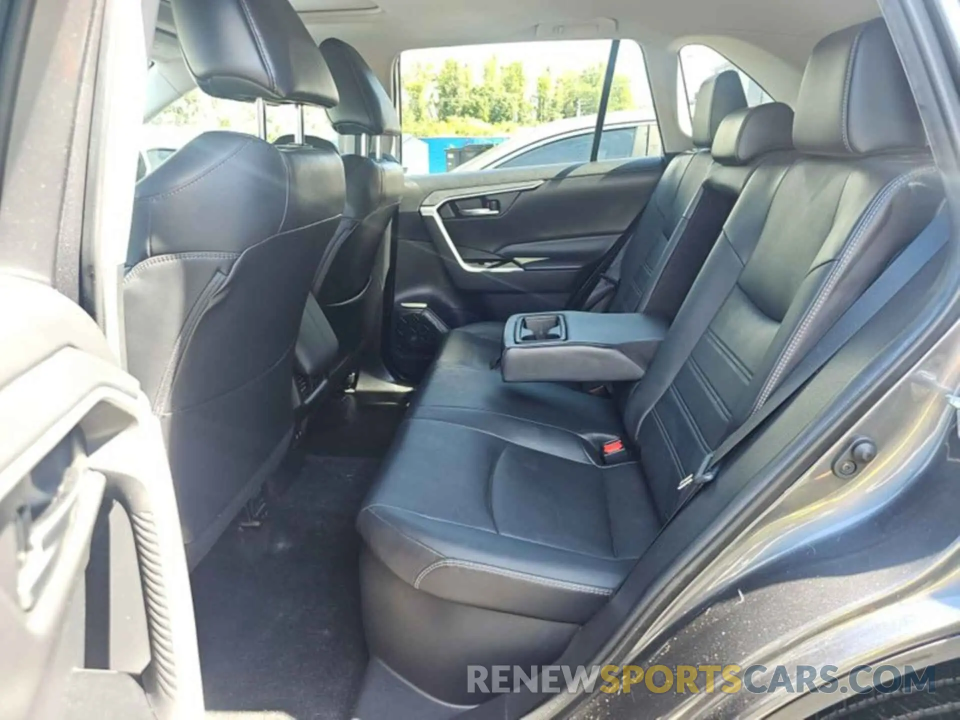8 Photograph of a damaged car 4T3B6RFV8MU032050 TOYOTA RAV4 HYBRID 2021