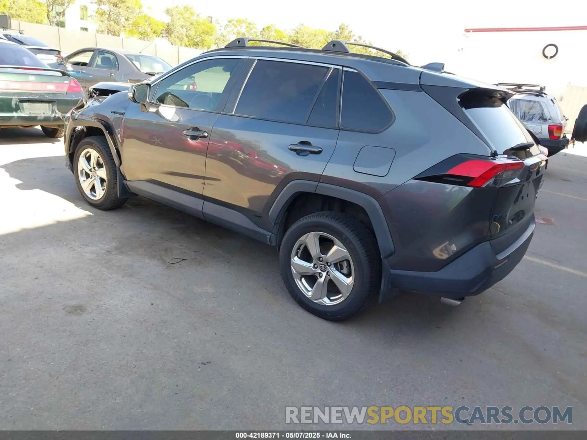 3 Фотография поврежденного автомобиля 4T3B6RFV8MU038883 TOYOTA RAV4 HYBRID 2021