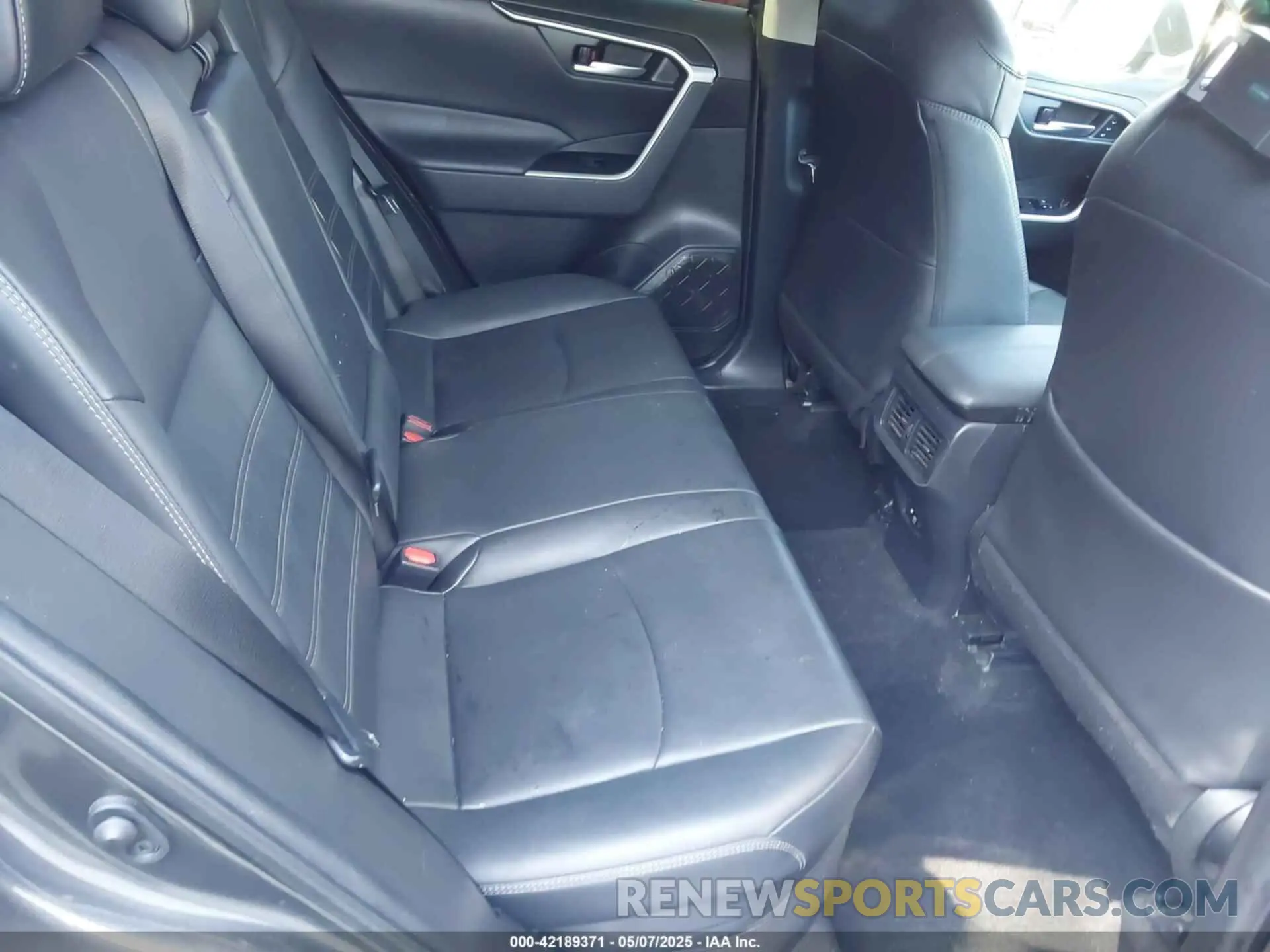 8 Фотография поврежденного автомобиля 4T3B6RFV8MU038883 TOYOTA RAV4 HYBRID 2021