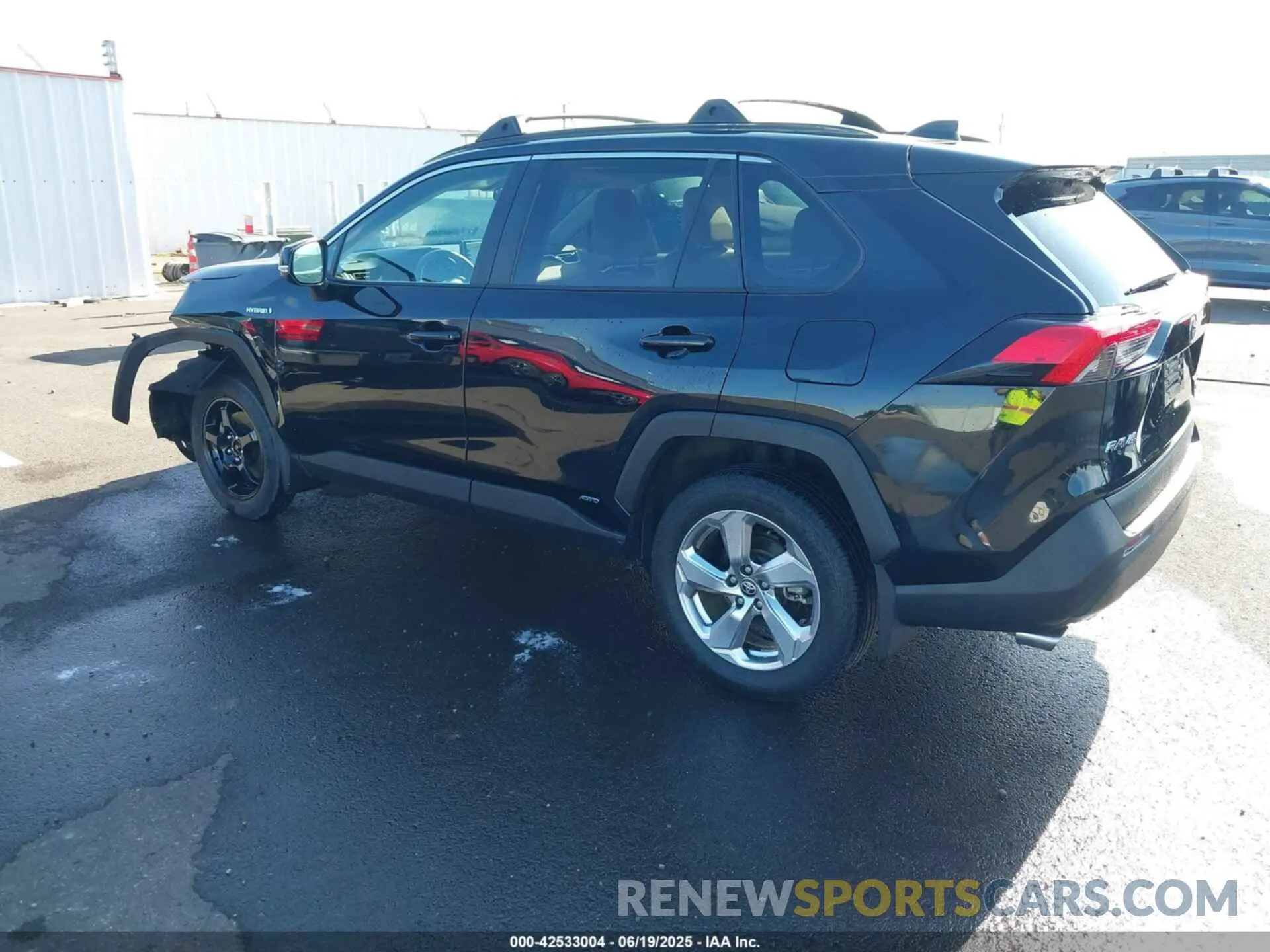 3 Photograph of a damaged car 4T3B6RFVXMU040585 TOYOTA RAV4 HYBRID 2021