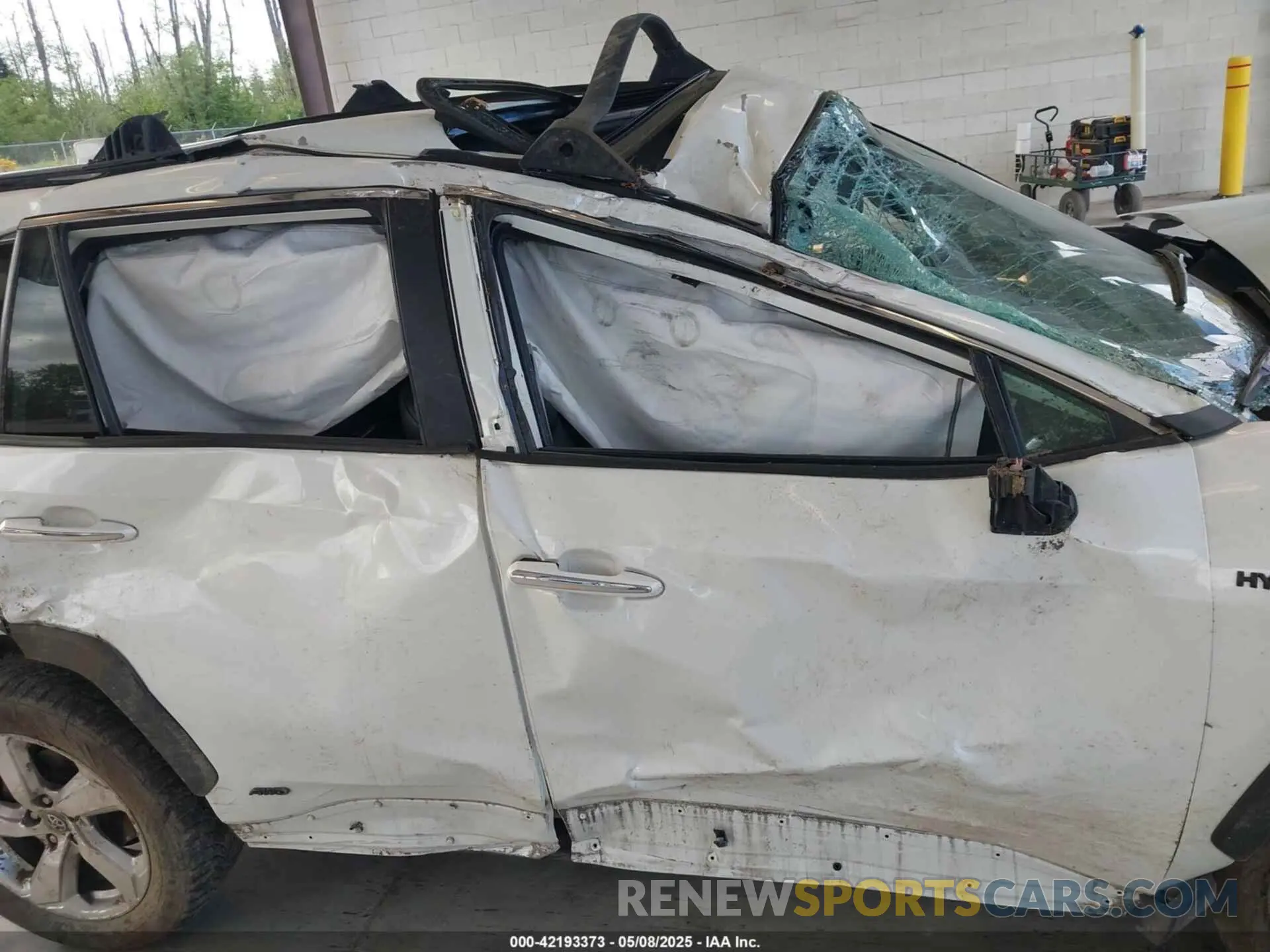 6 Photograph of a damaged car 4T3D6RFV5MU013559 TOYOTA RAV4 HYBRID 2021