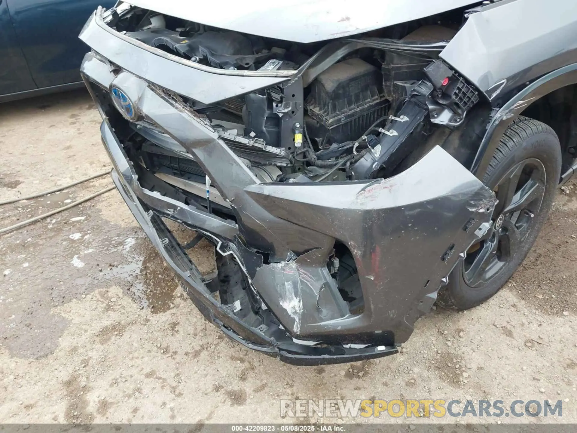 6 Photograph of a damaged car 4T3E6RFV0MU059367 TOYOTA RAV4 HYBRID 2021