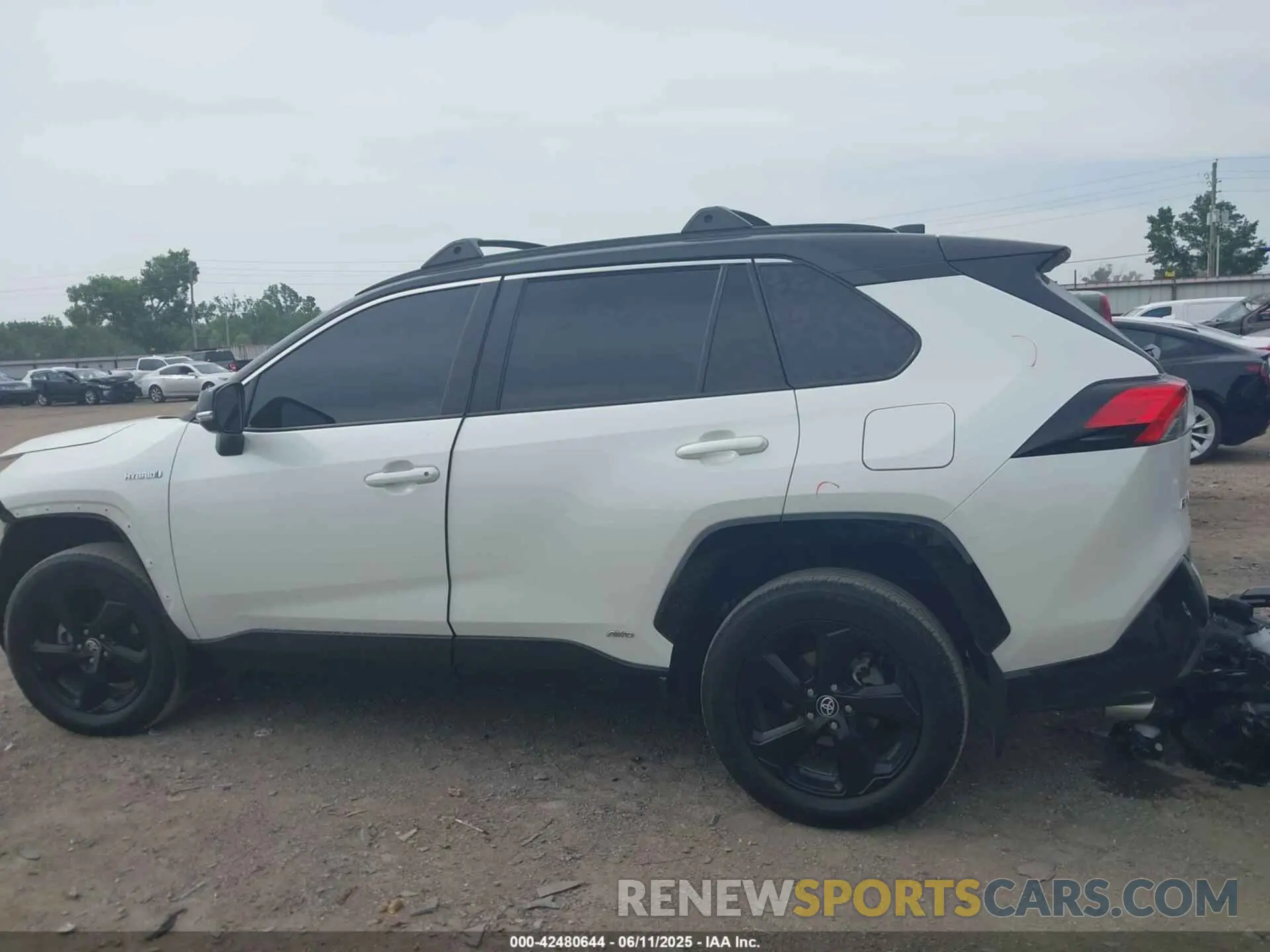 15 Photograph of a damaged car 4T3E6RFV0MU063287 TOYOTA RAV4 HYBRID 2021