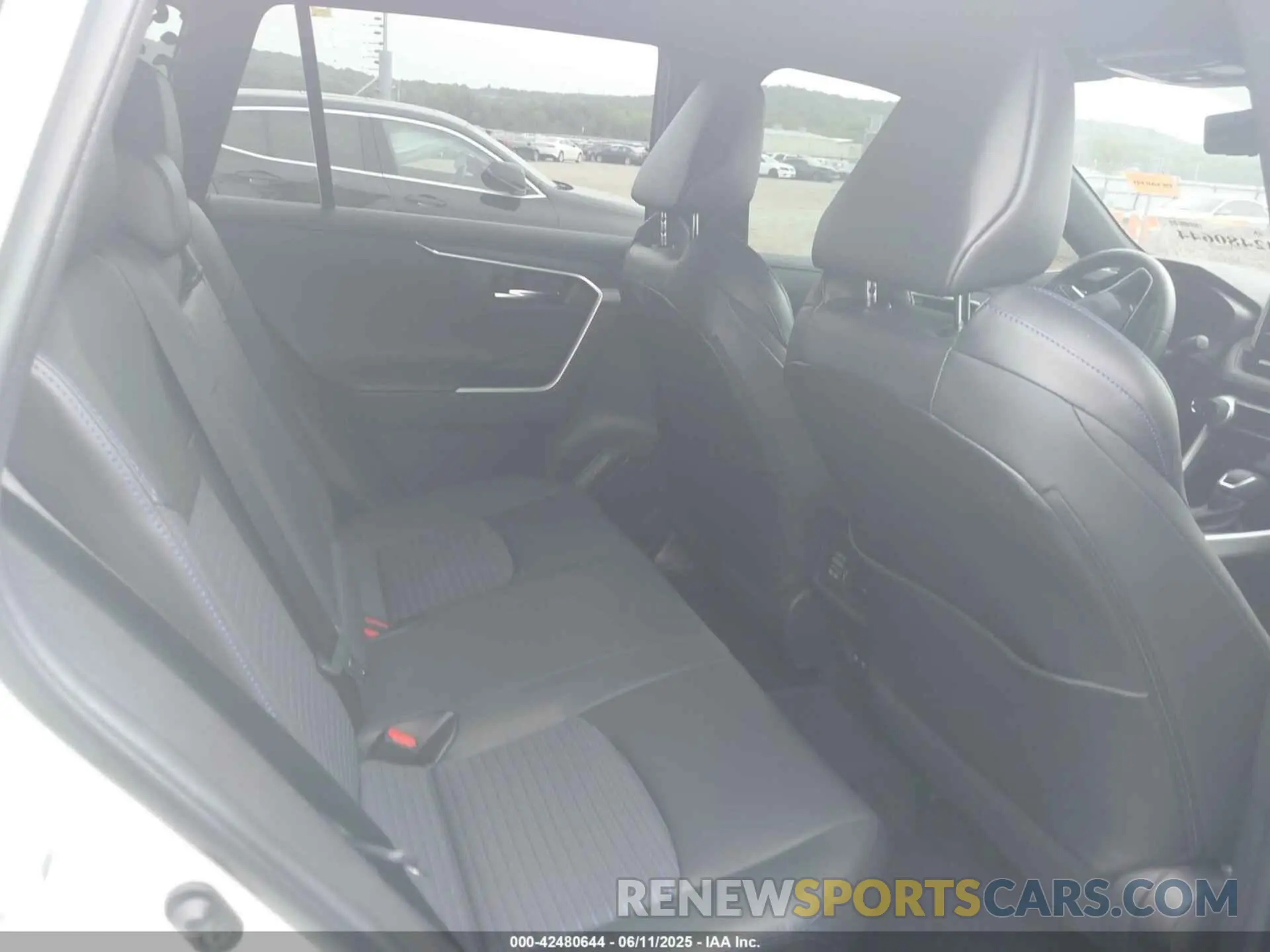 8 Photograph of a damaged car 4T3E6RFV0MU063287 TOYOTA RAV4 HYBRID 2021