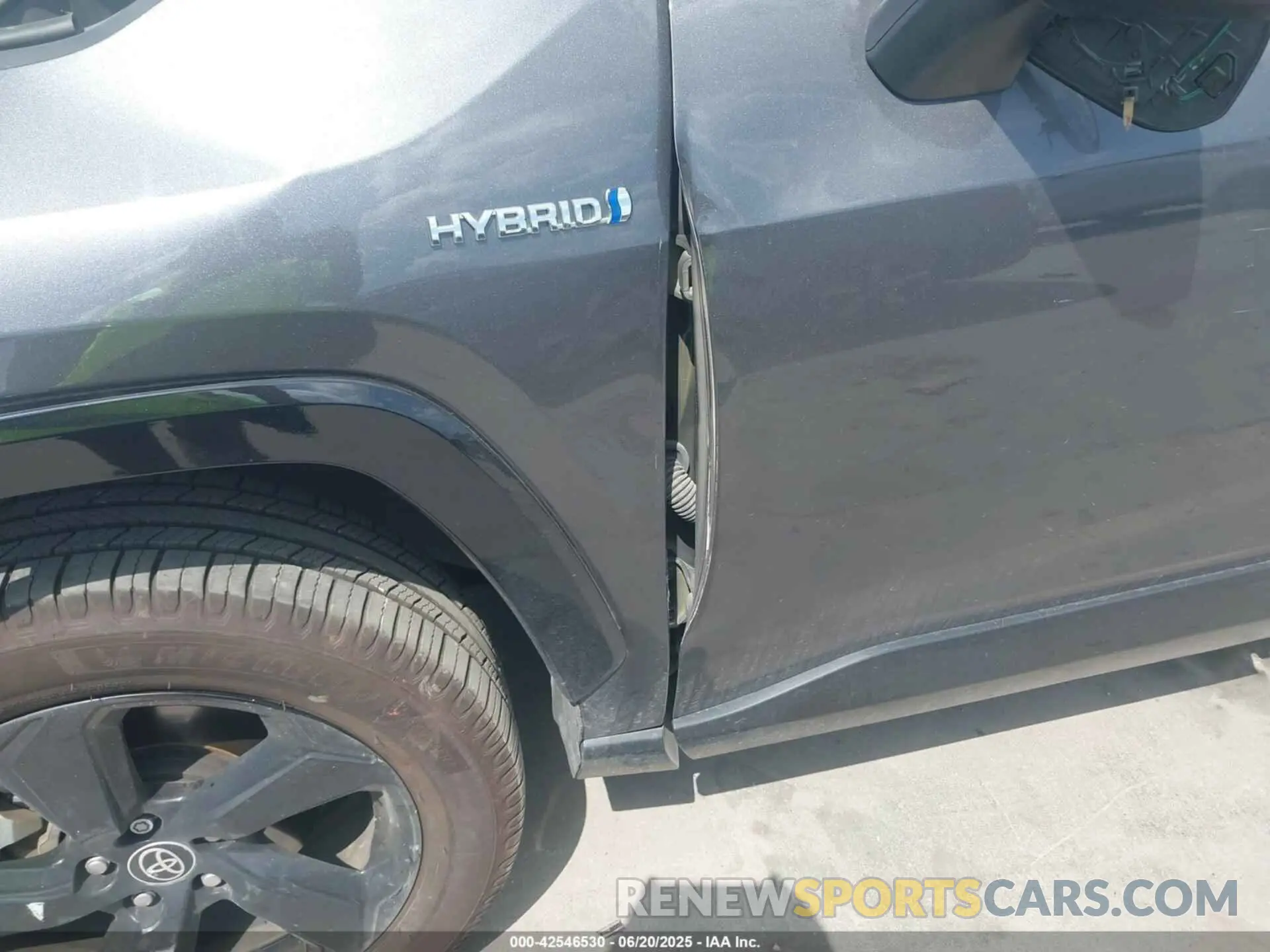 20 Photograph of a damaged car 4T3E6RFV1MU063492 TOYOTA RAV4 HYBRID 2021