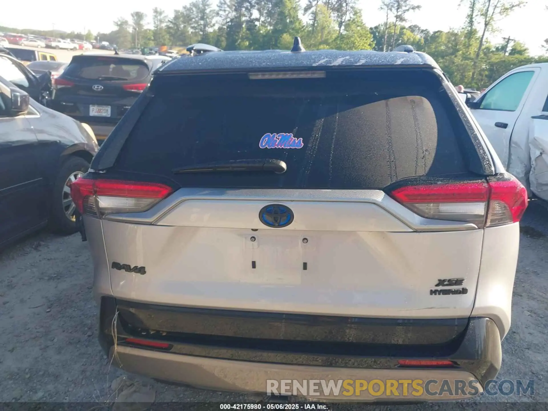 17 Photograph of a damaged car 4T3E6RFV3MU055183 TOYOTA RAV4 HYBRID 2021