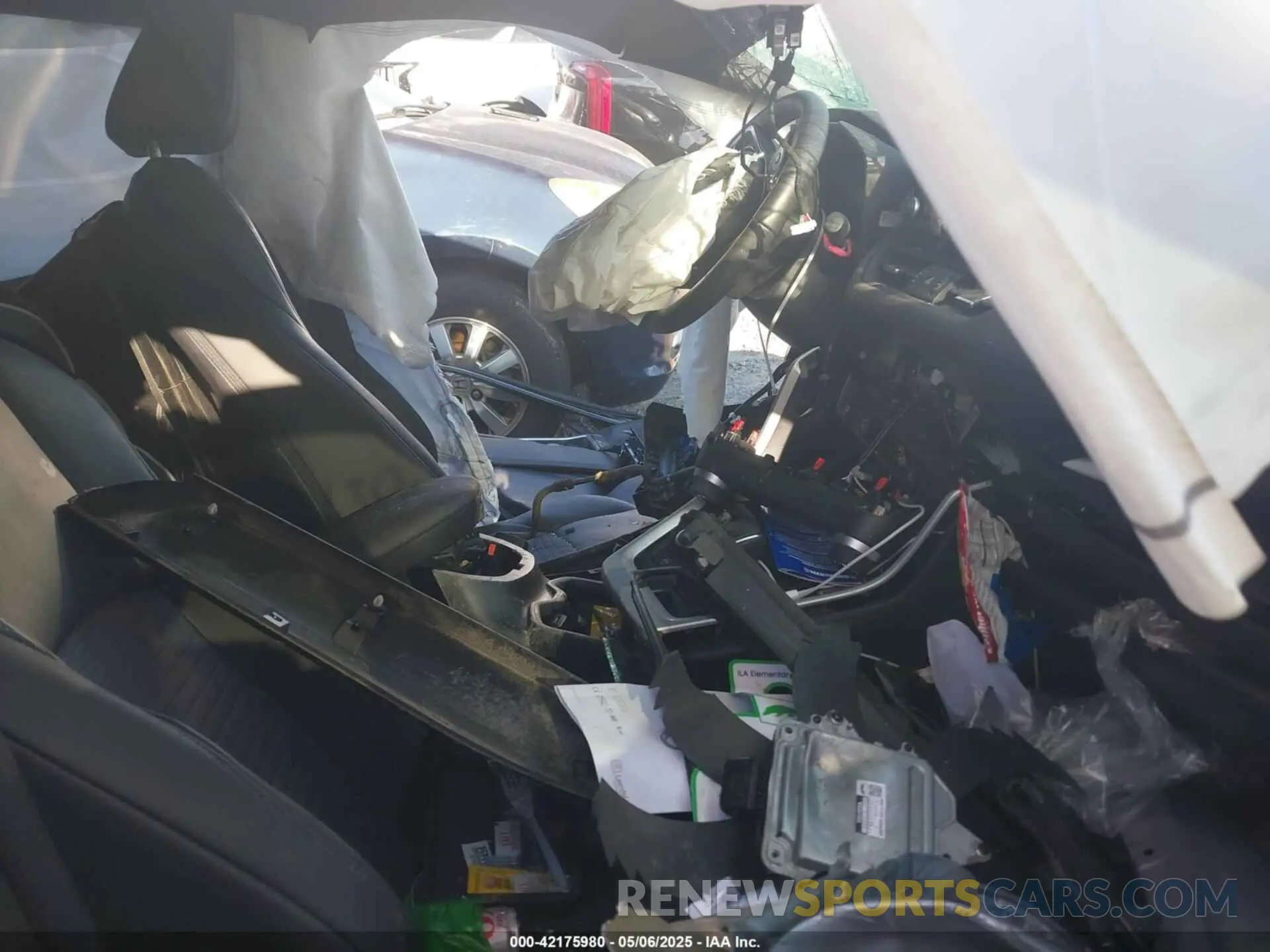 5 Photograph of a damaged car 4T3E6RFV3MU055183 TOYOTA RAV4 HYBRID 2021