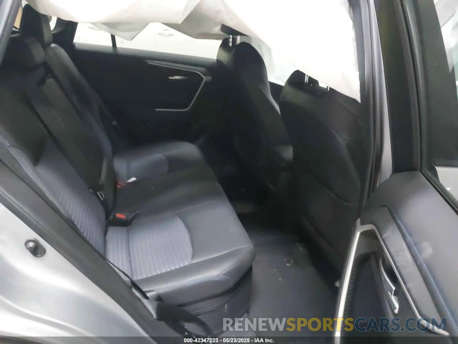 8 Photograph of a damaged car 4T3E6RFV5MU063382 TOYOTA RAV4 HYBRID 2021