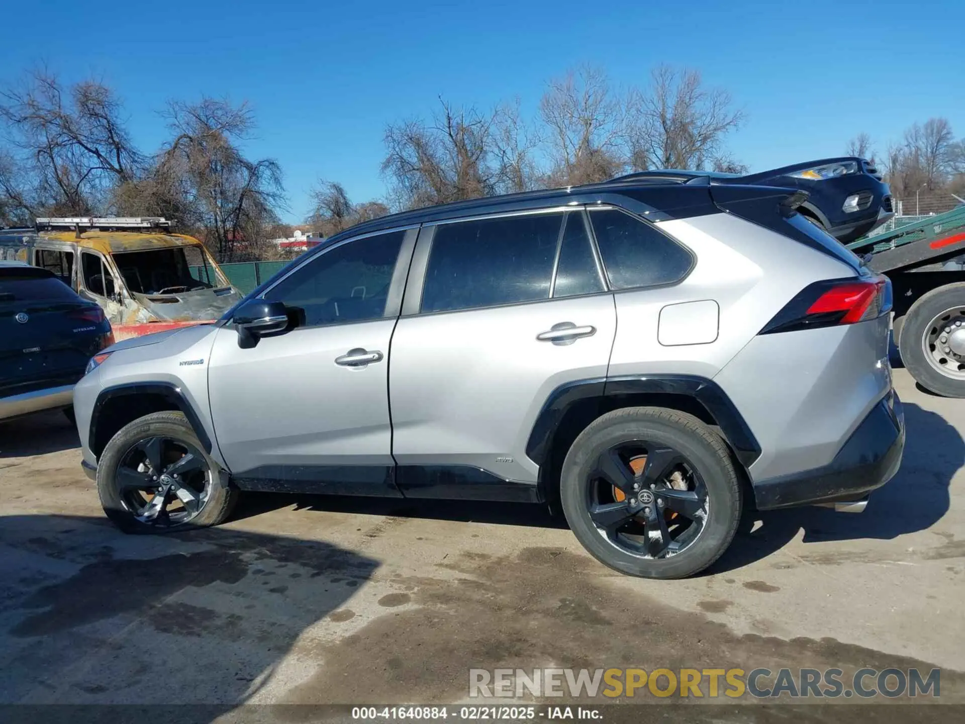 14 Photograph of a damaged car 4T3E6RFV7MU033736 TOYOTA RAV4 HYBRID 2021