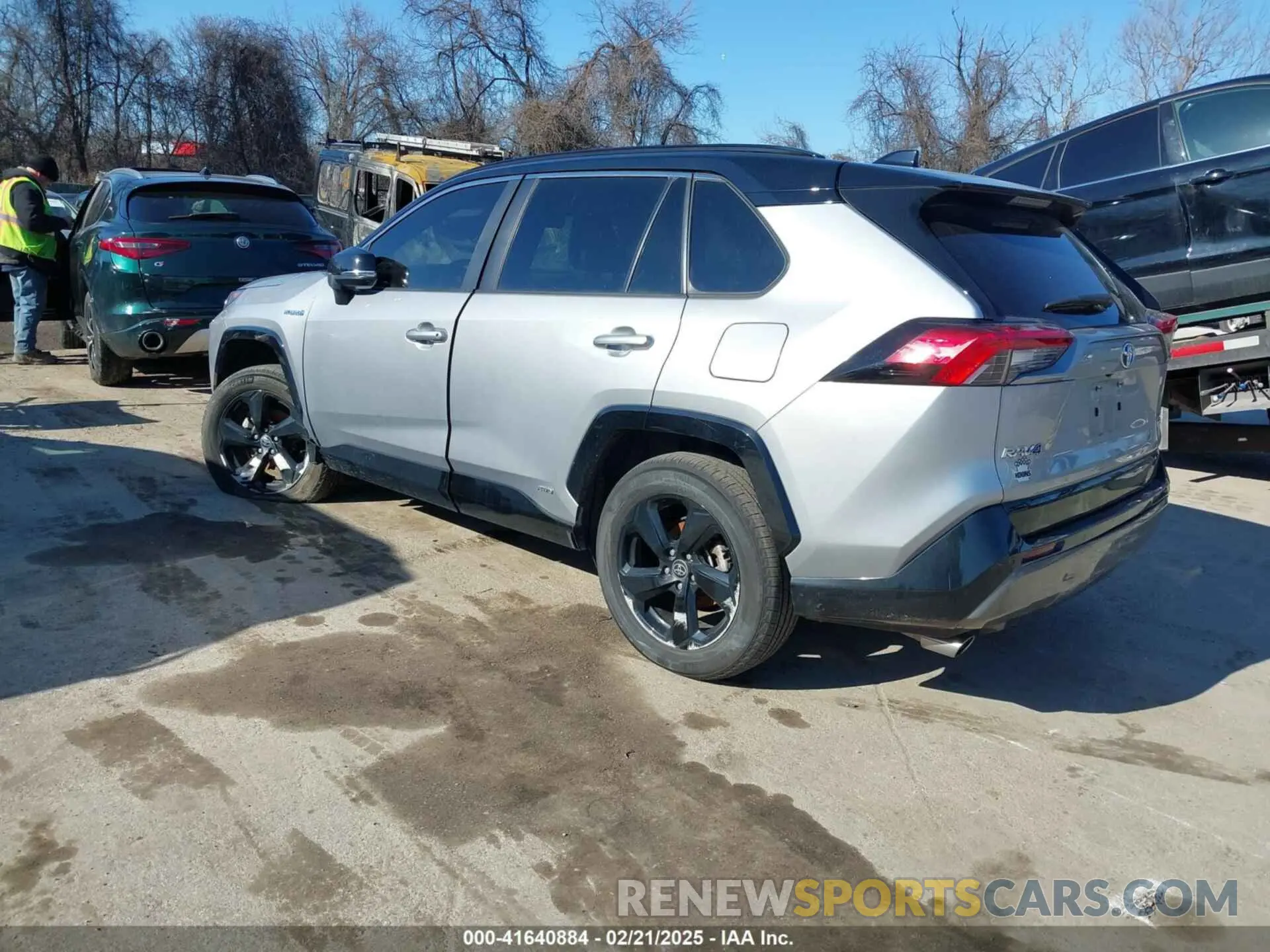 3 Photograph of a damaged car 4T3E6RFV7MU033736 TOYOTA RAV4 HYBRID 2021