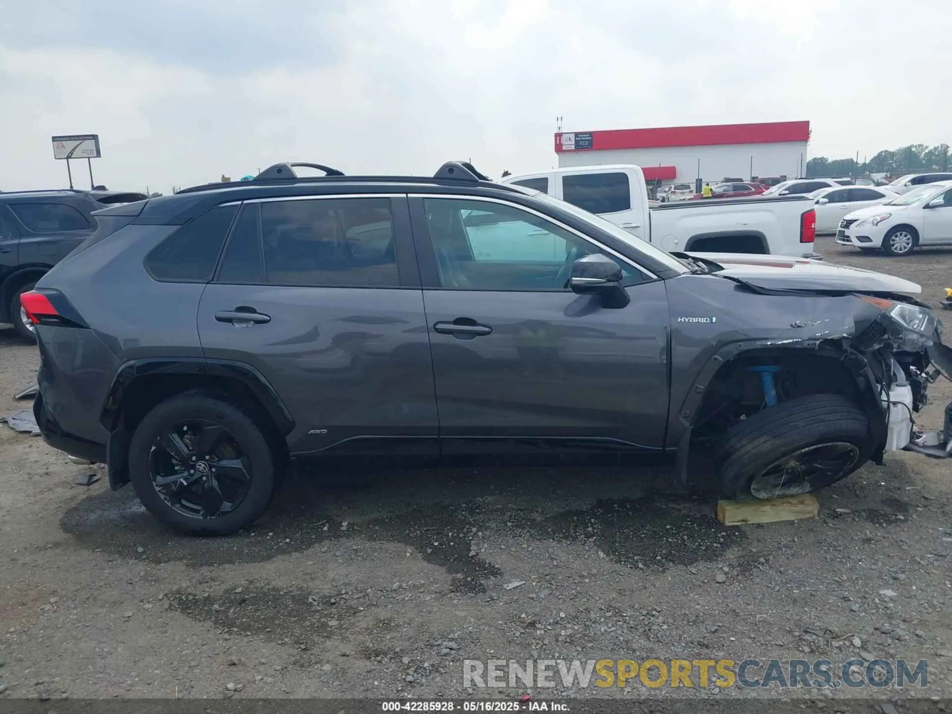 14 Photograph of a damaged car 4T3E6RFV7MU062914 TOYOTA RAV4 HYBRID 2021