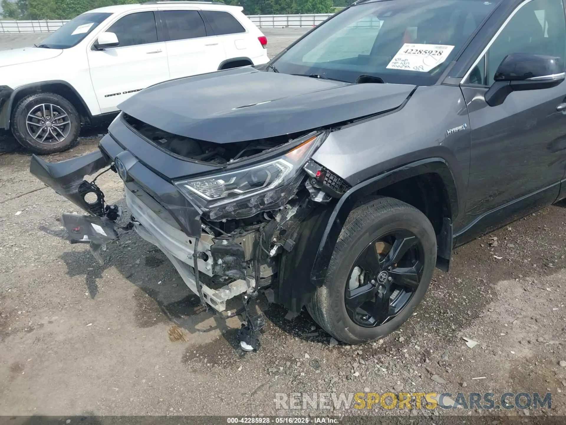 18 Photograph of a damaged car 4T3E6RFV7MU062914 TOYOTA RAV4 HYBRID 2021