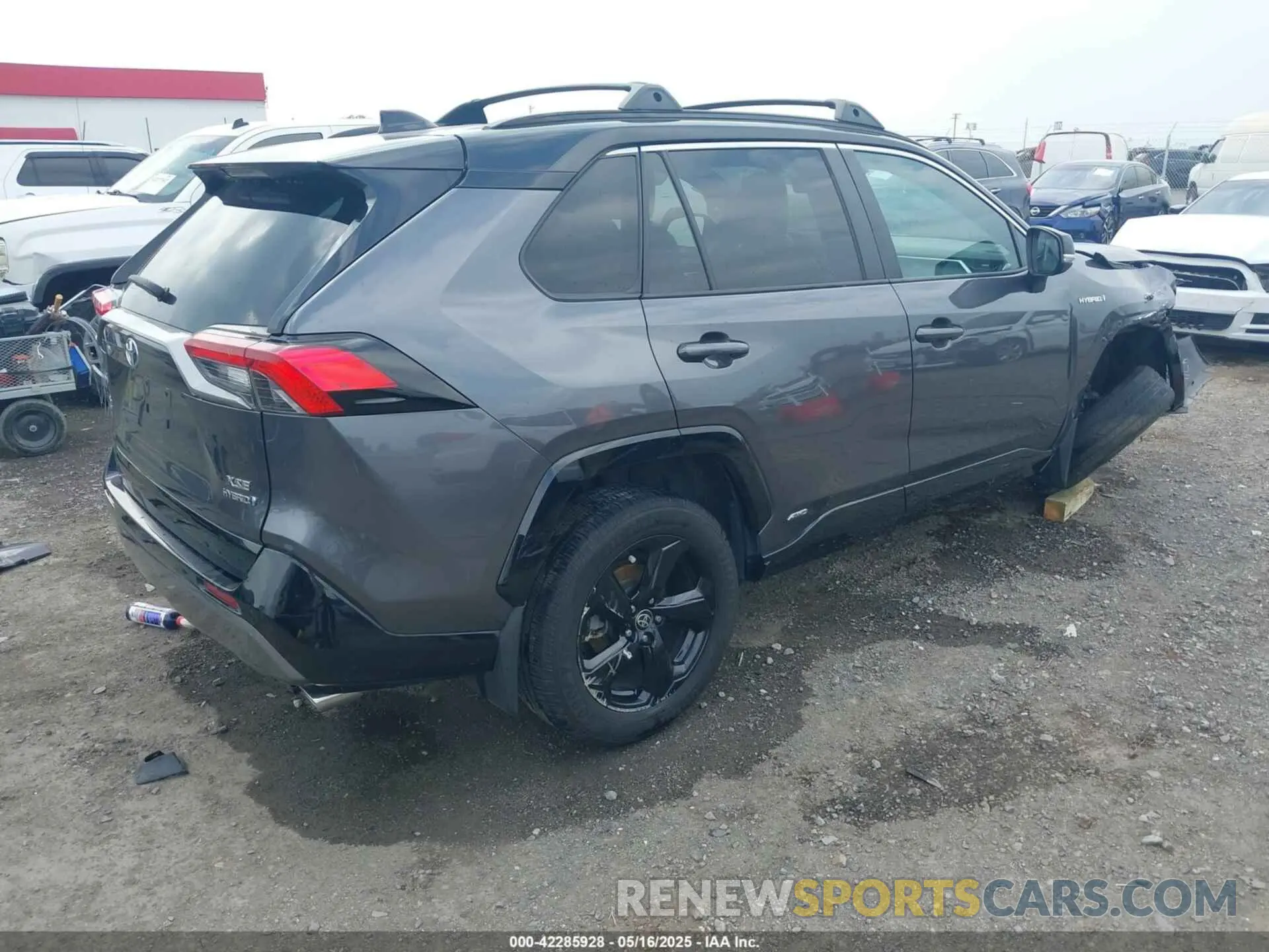 4 Photograph of a damaged car 4T3E6RFV7MU062914 TOYOTA RAV4 HYBRID 2021