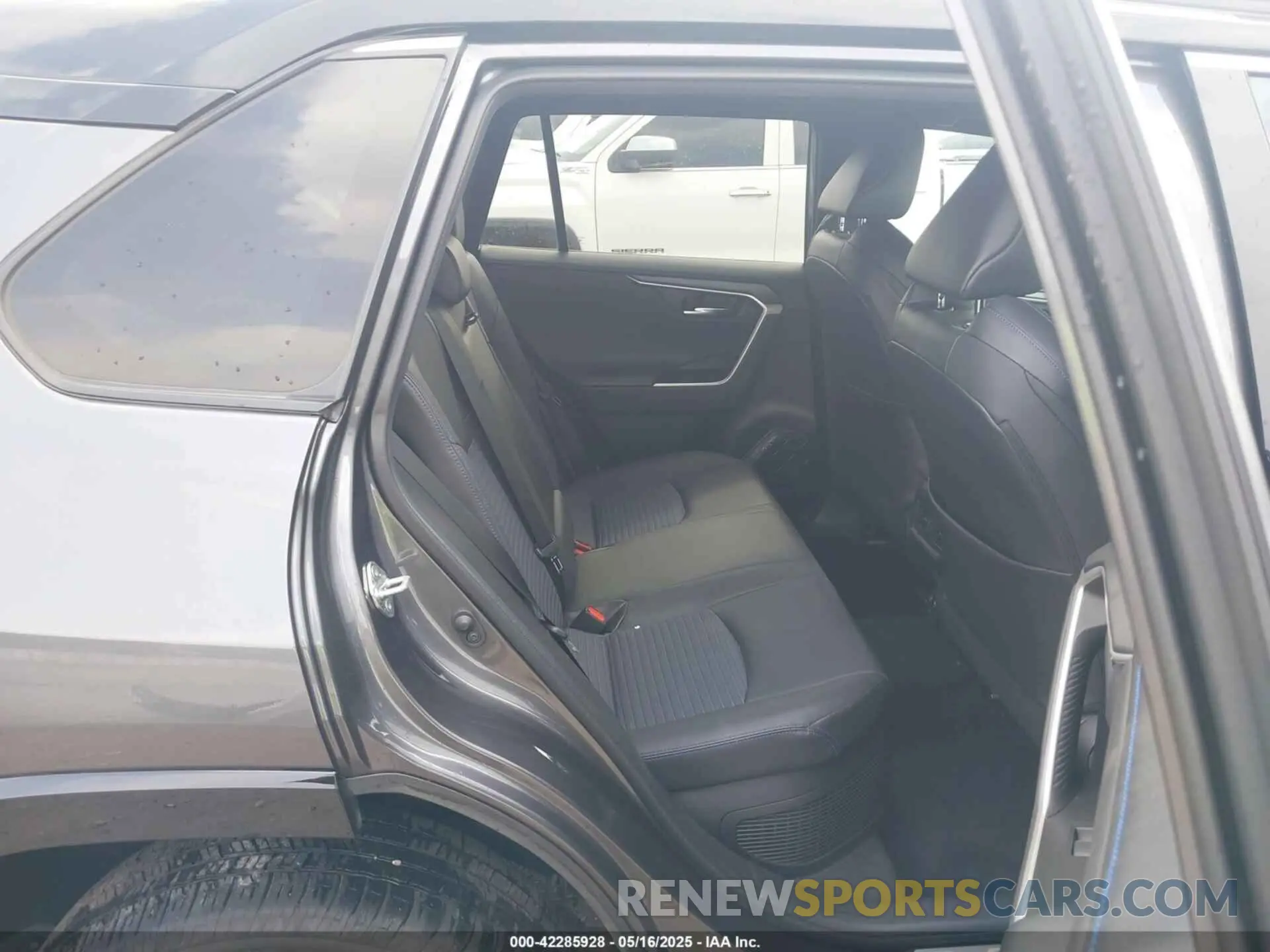 8 Photograph of a damaged car 4T3E6RFV7MU062914 TOYOTA RAV4 HYBRID 2021