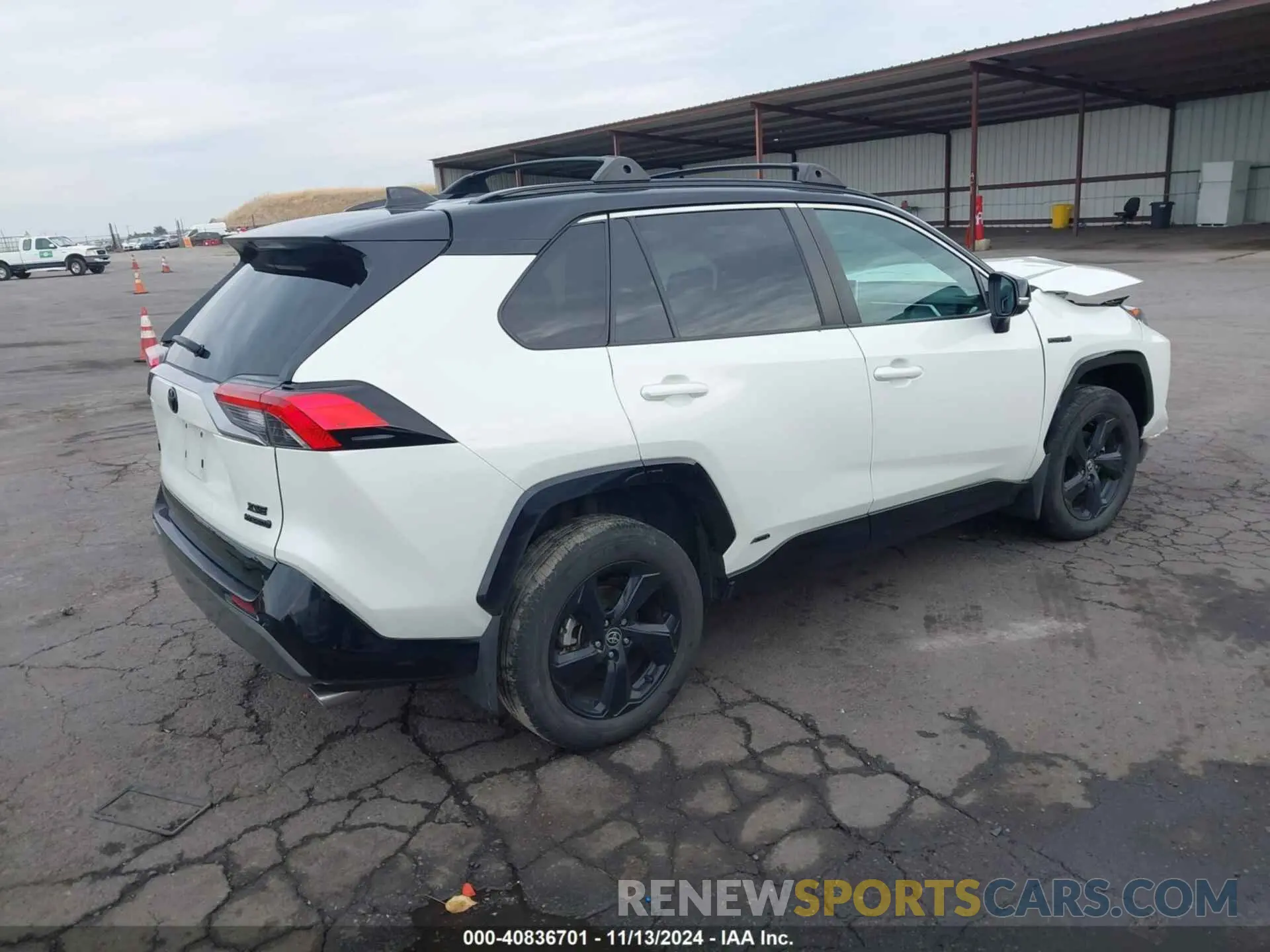 4 Photograph of a damaged car 4T3E6RFV8MU034507 TOYOTA RAV4 HYBRID 2021
