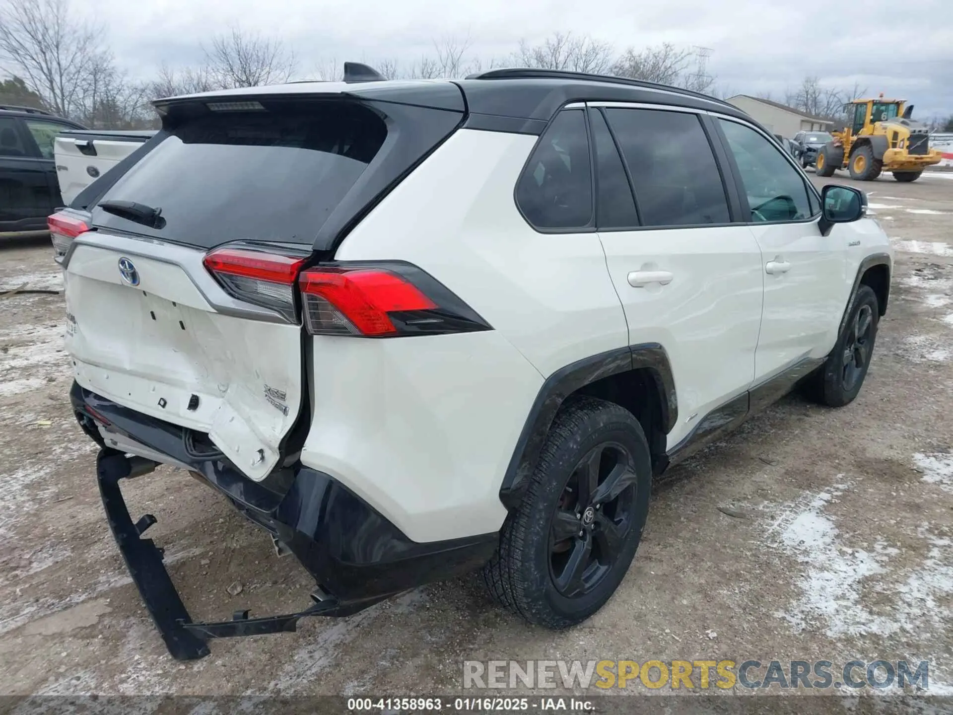 4 Photograph of a damaged car 4T3E6RFVXMU032368 TOYOTA RAV4 HYBRID 2021