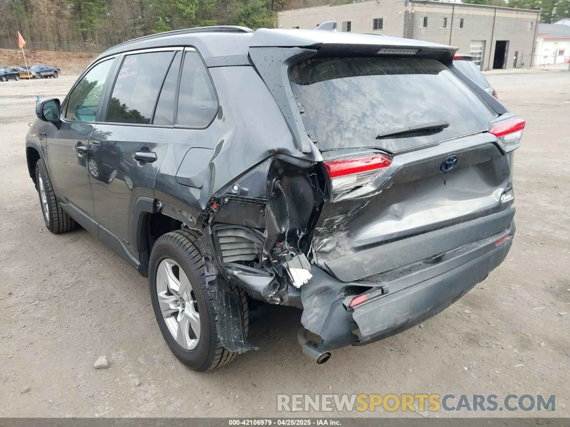 3 Photograph of a damaged car 4T3LWRFV3MU041338 TOYOTA RAV4 HYBRID 2021