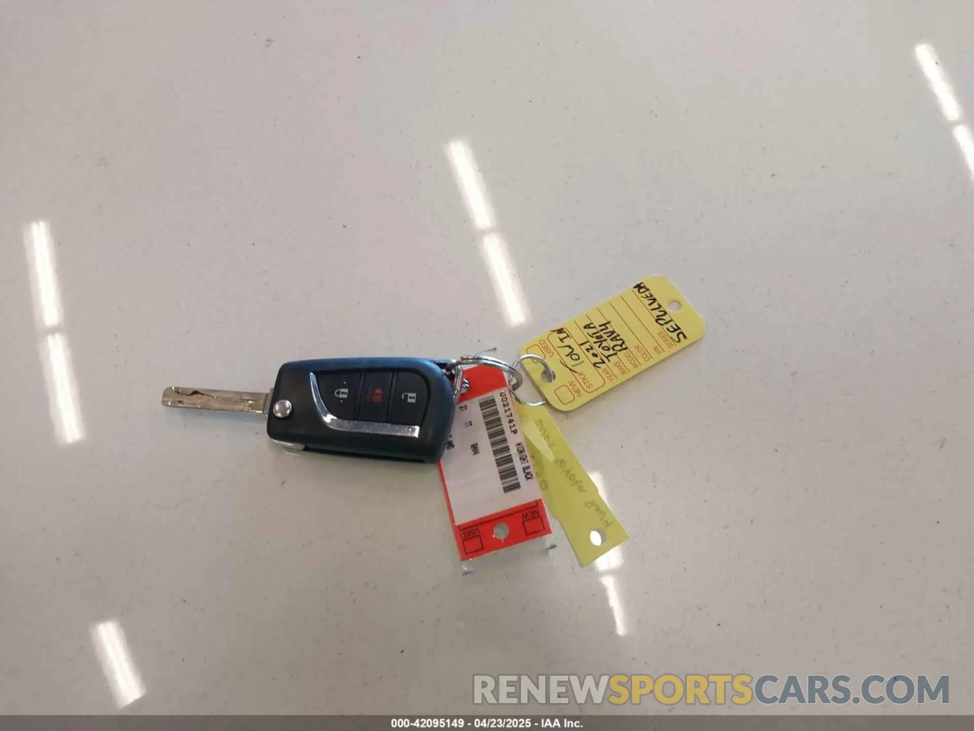 11 Photograph of a damaged car 4T3LWRFV7MU021741 TOYOTA RAV4 HYBRID 2021
